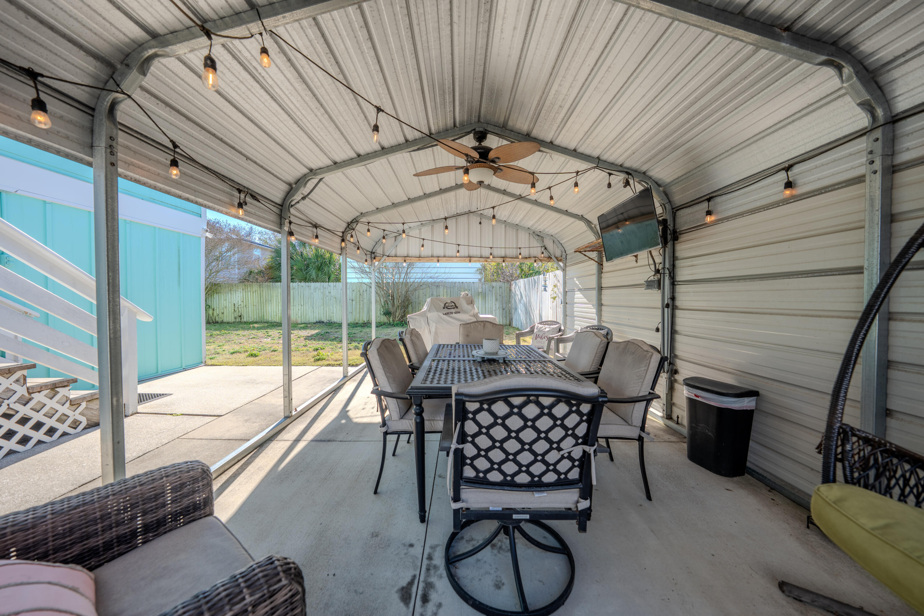 HOLIDAY BEACH UNIT 03 - Residential