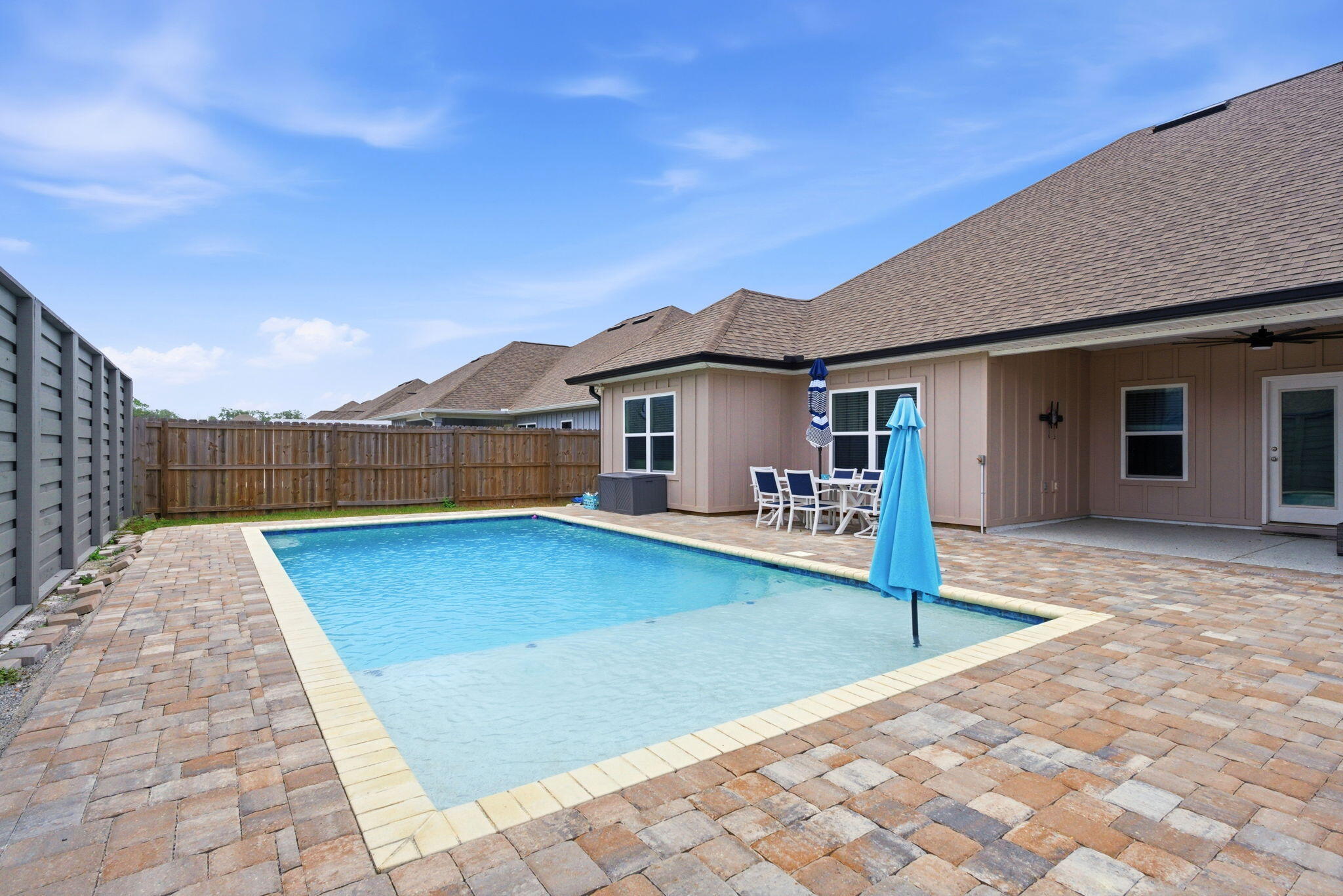 WATERS EDGE - Residential