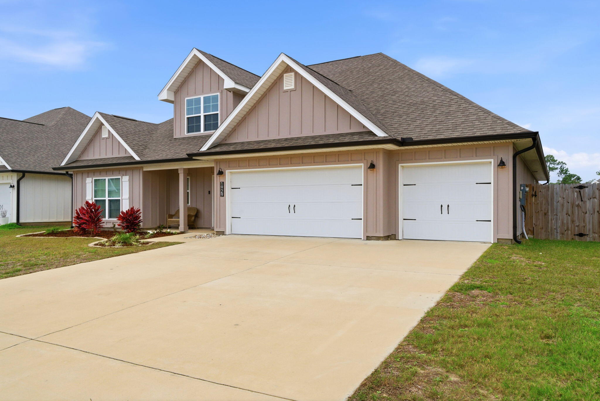 WATERS EDGE - Residential