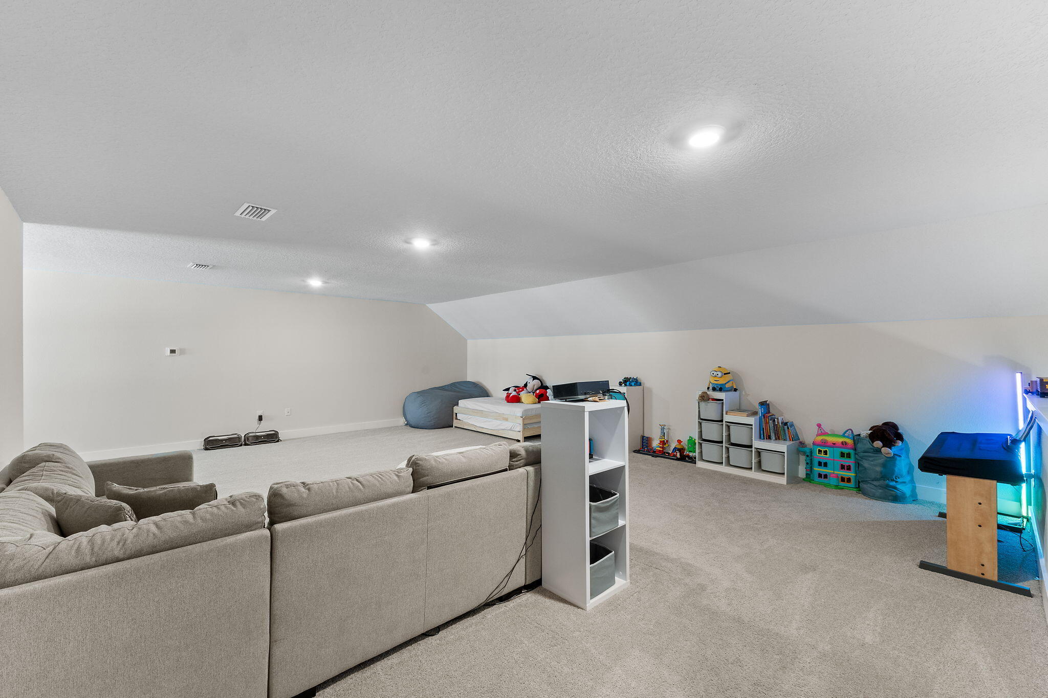 WATERS EDGE - Residential