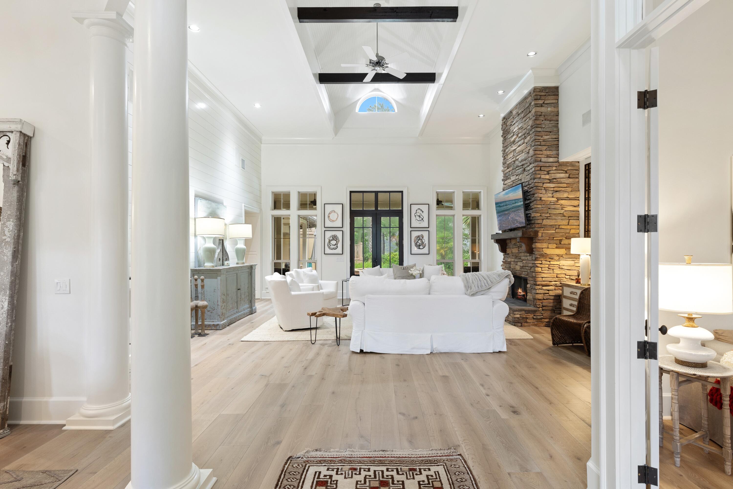 BURNT PINE - Residential