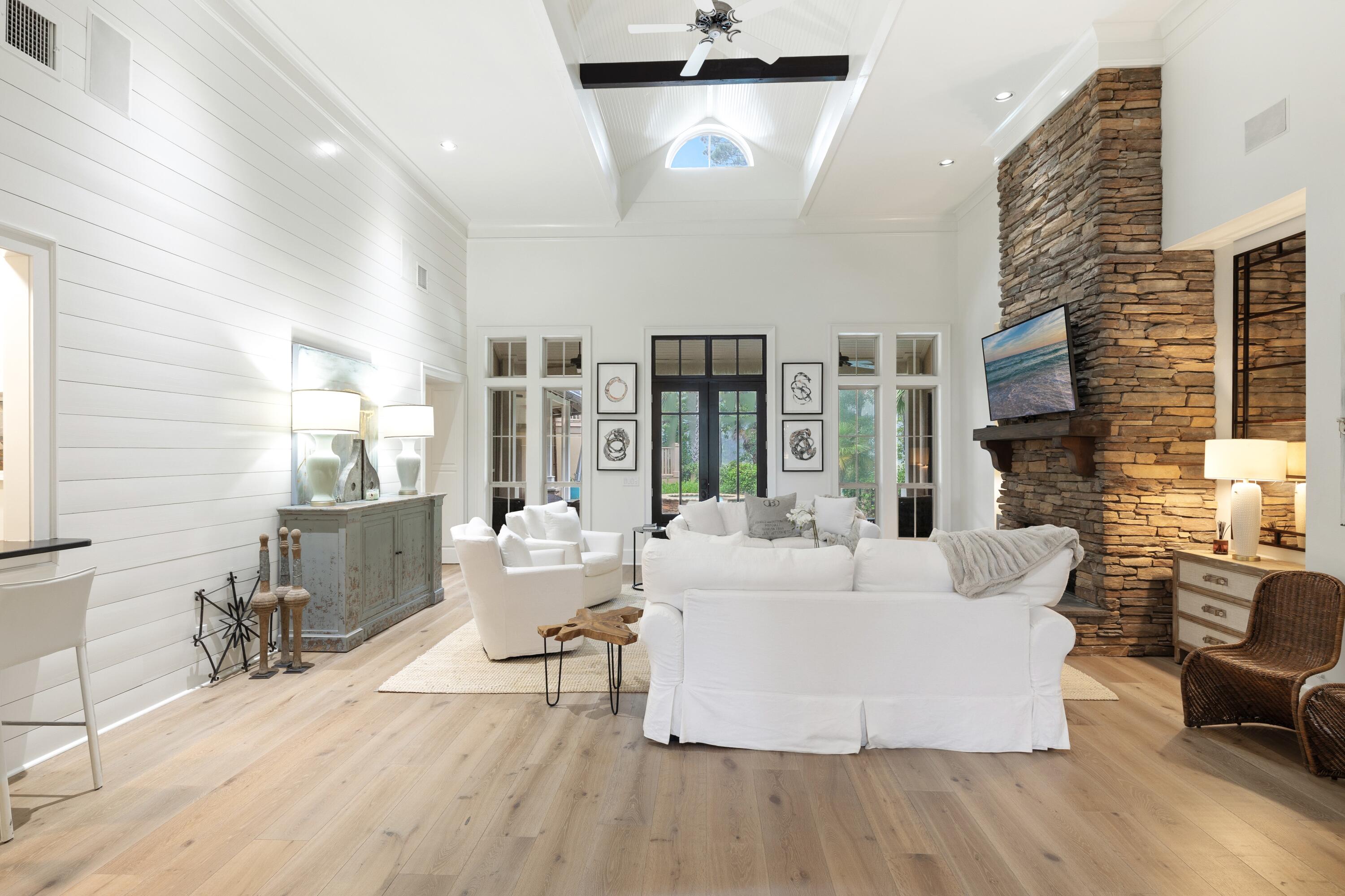 BURNT PINE - Residential