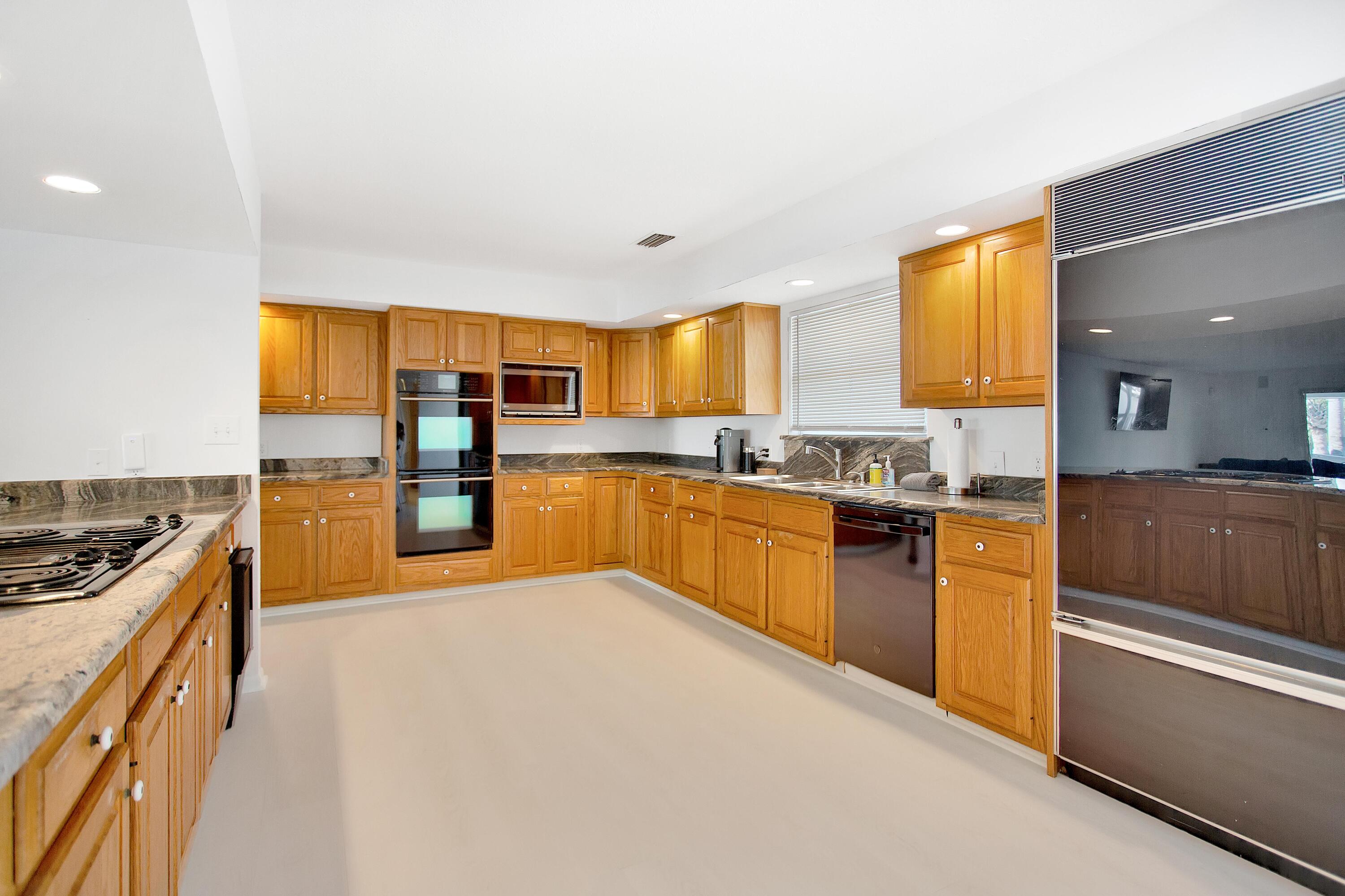 HOLIDAY ISLE - Residential