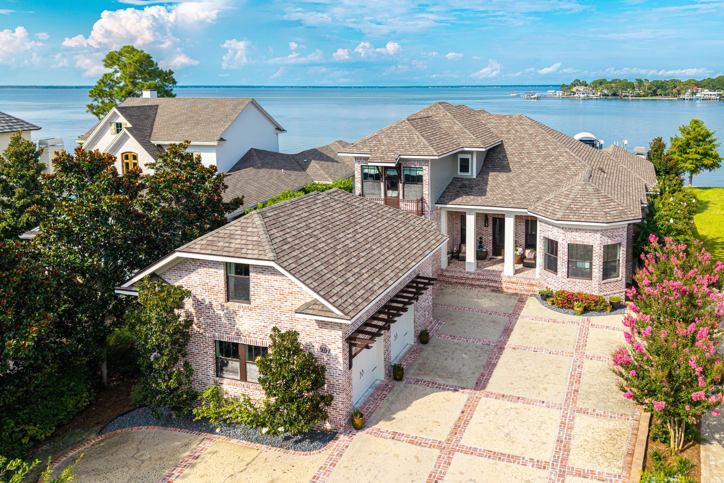 Peacock's Point - Residential