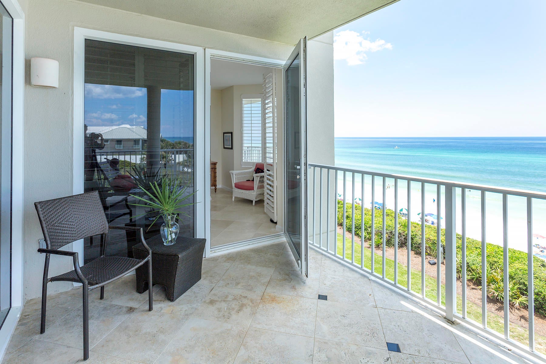 TRANQUILLITY ON THE BEACH - Residential