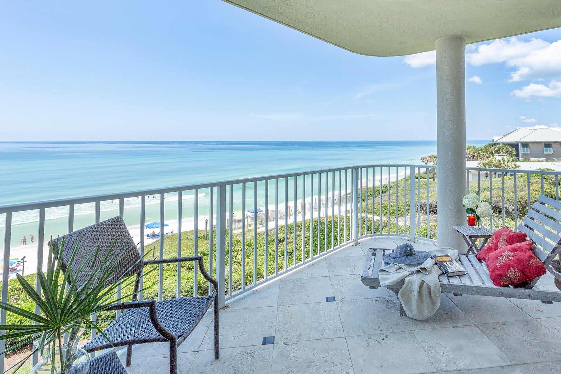 TRANQUILLITY ON THE BEACH - Residential