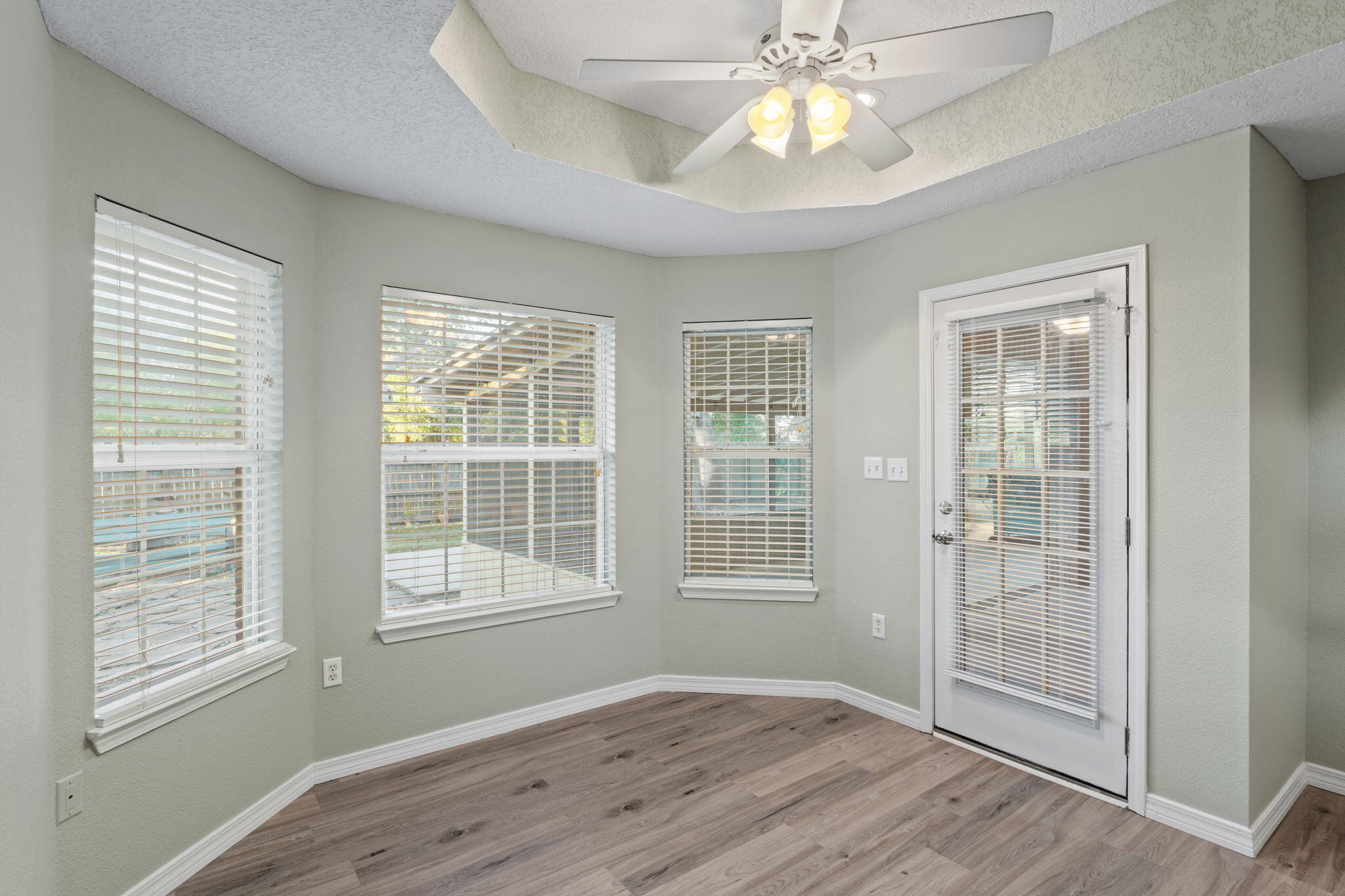 MELISSA OAKS - Residential
