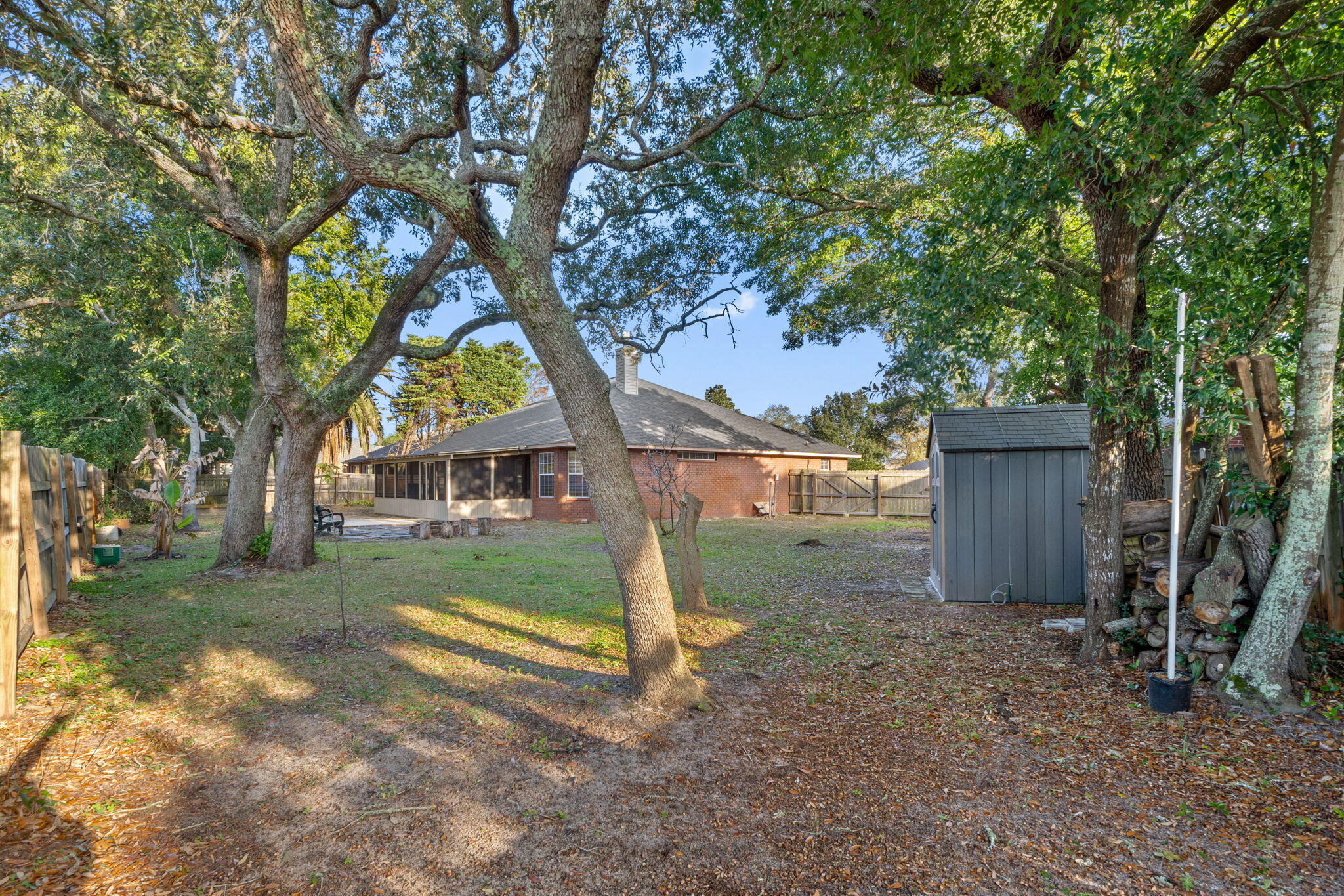 MELISSA OAKS - Residential