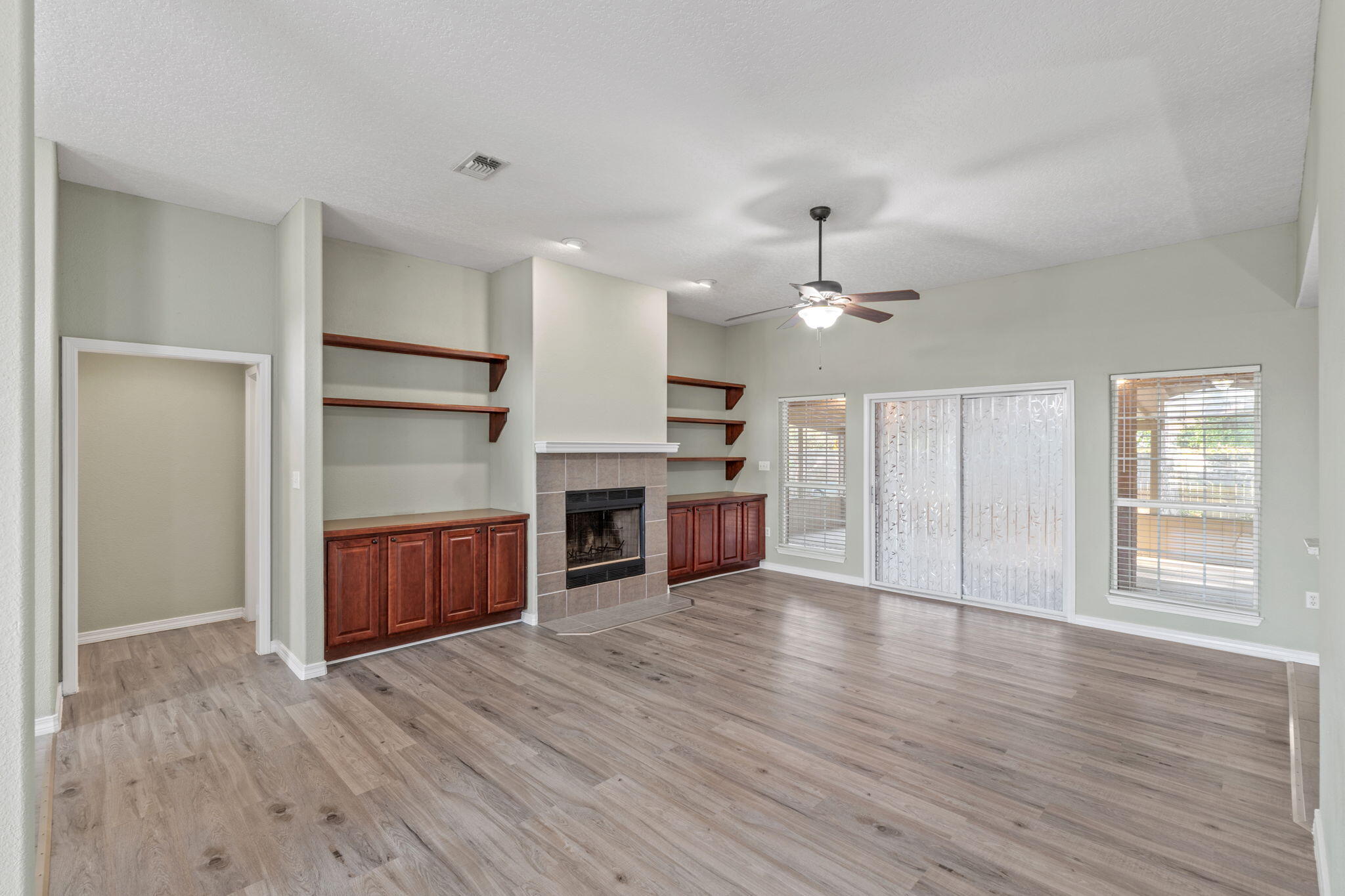 MELISSA OAKS - Residential