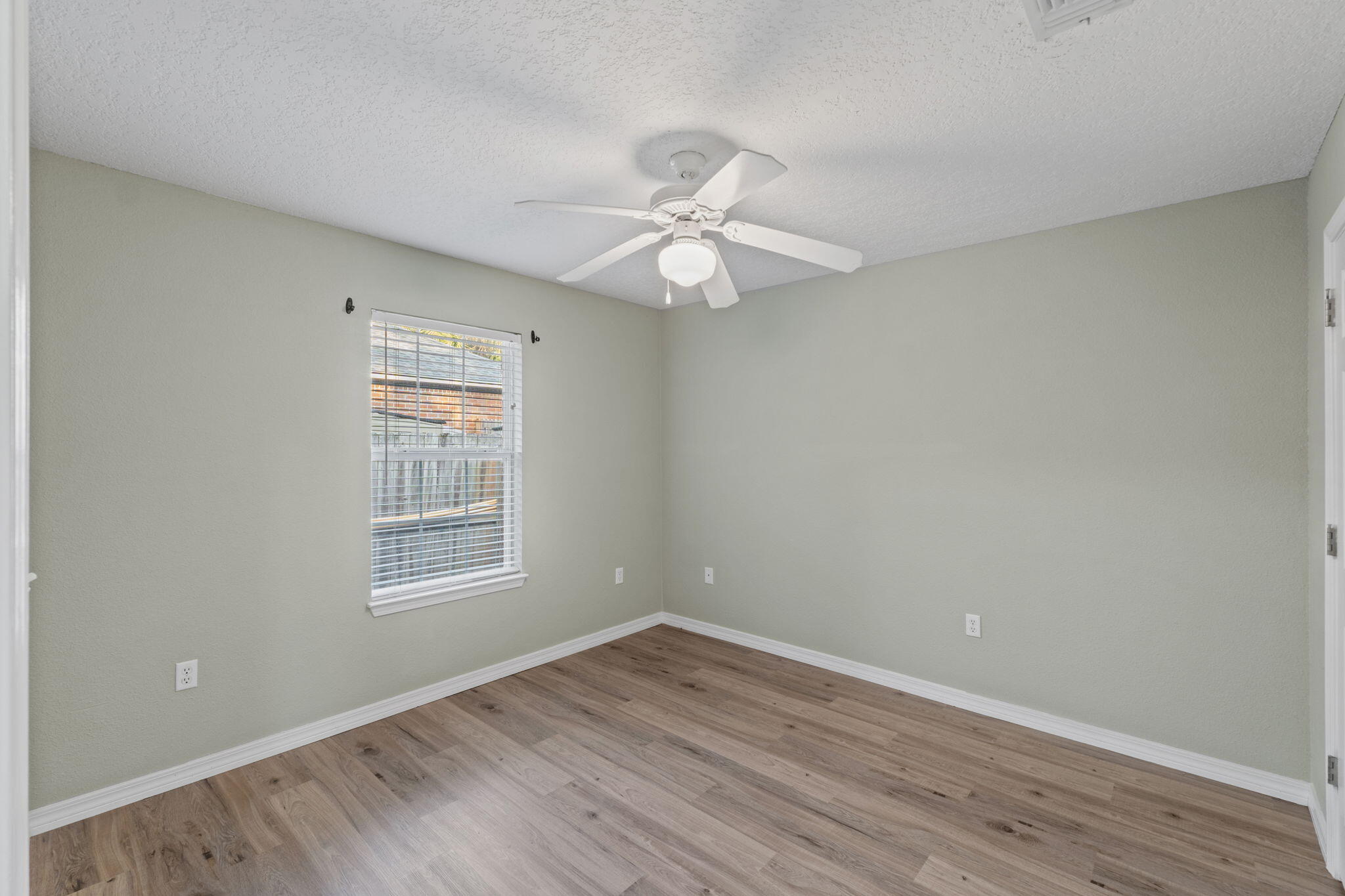 MELISSA OAKS - Residential