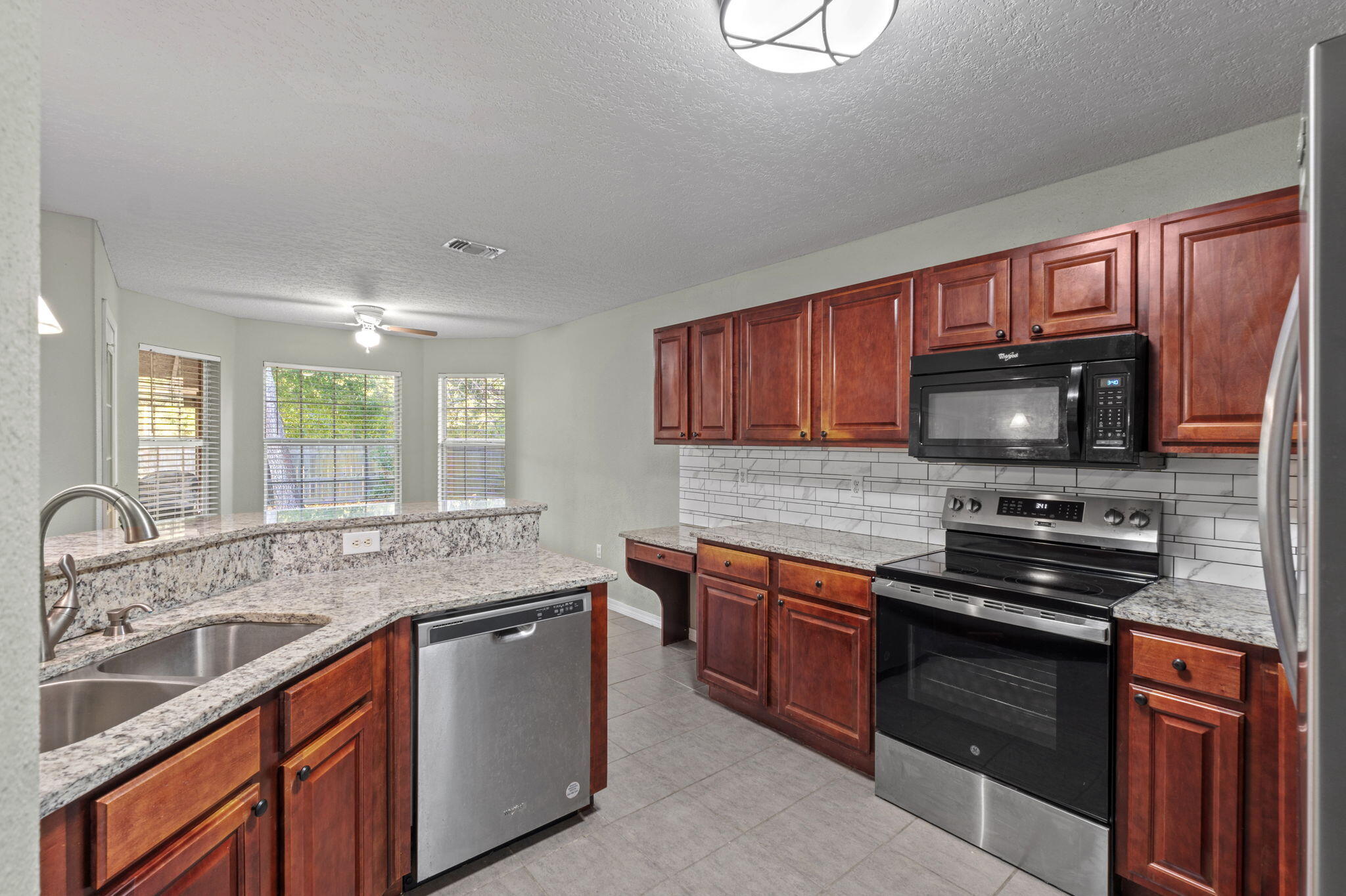 MELISSA OAKS - Residential