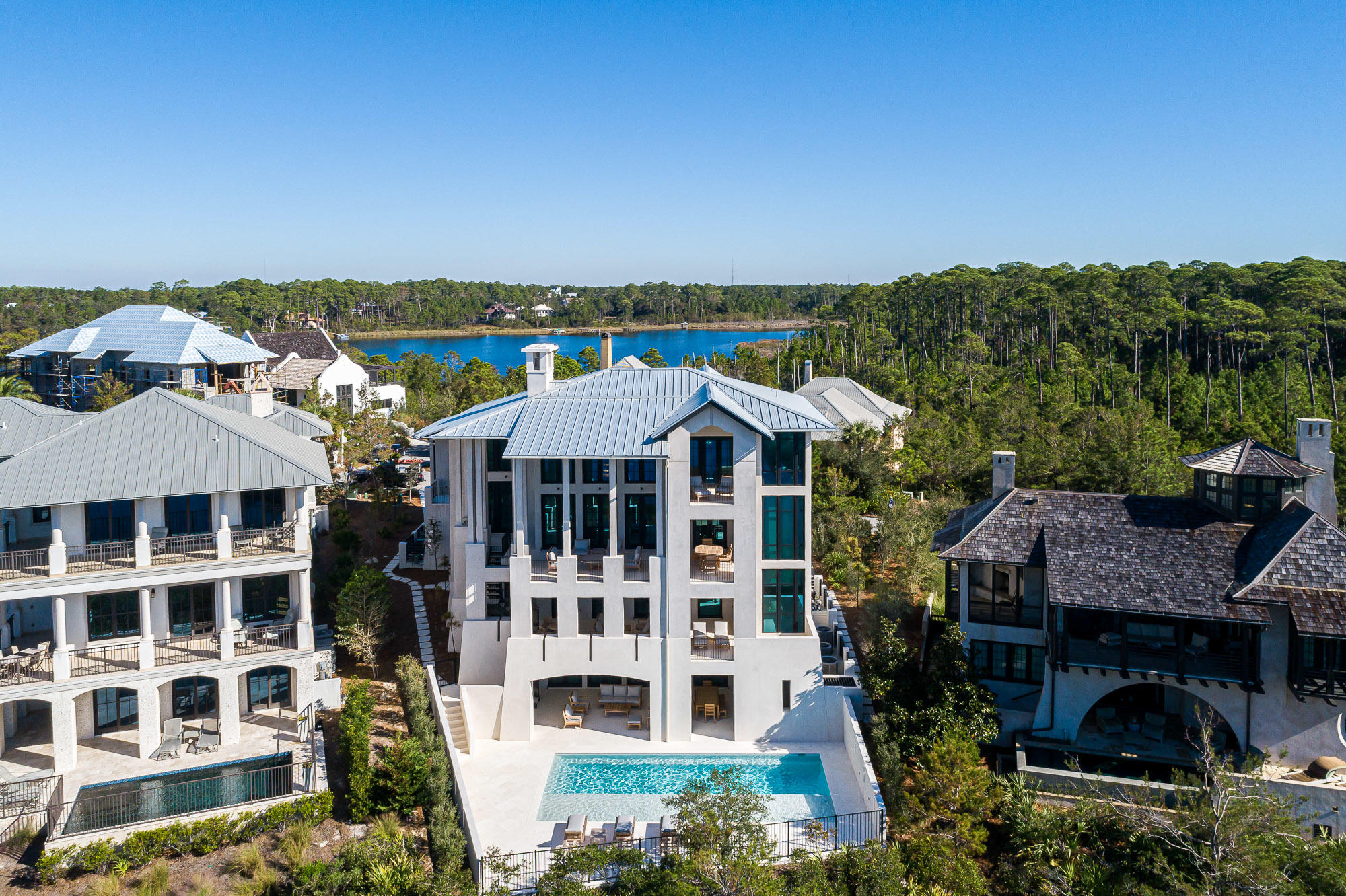 RETREAT THE - Residential