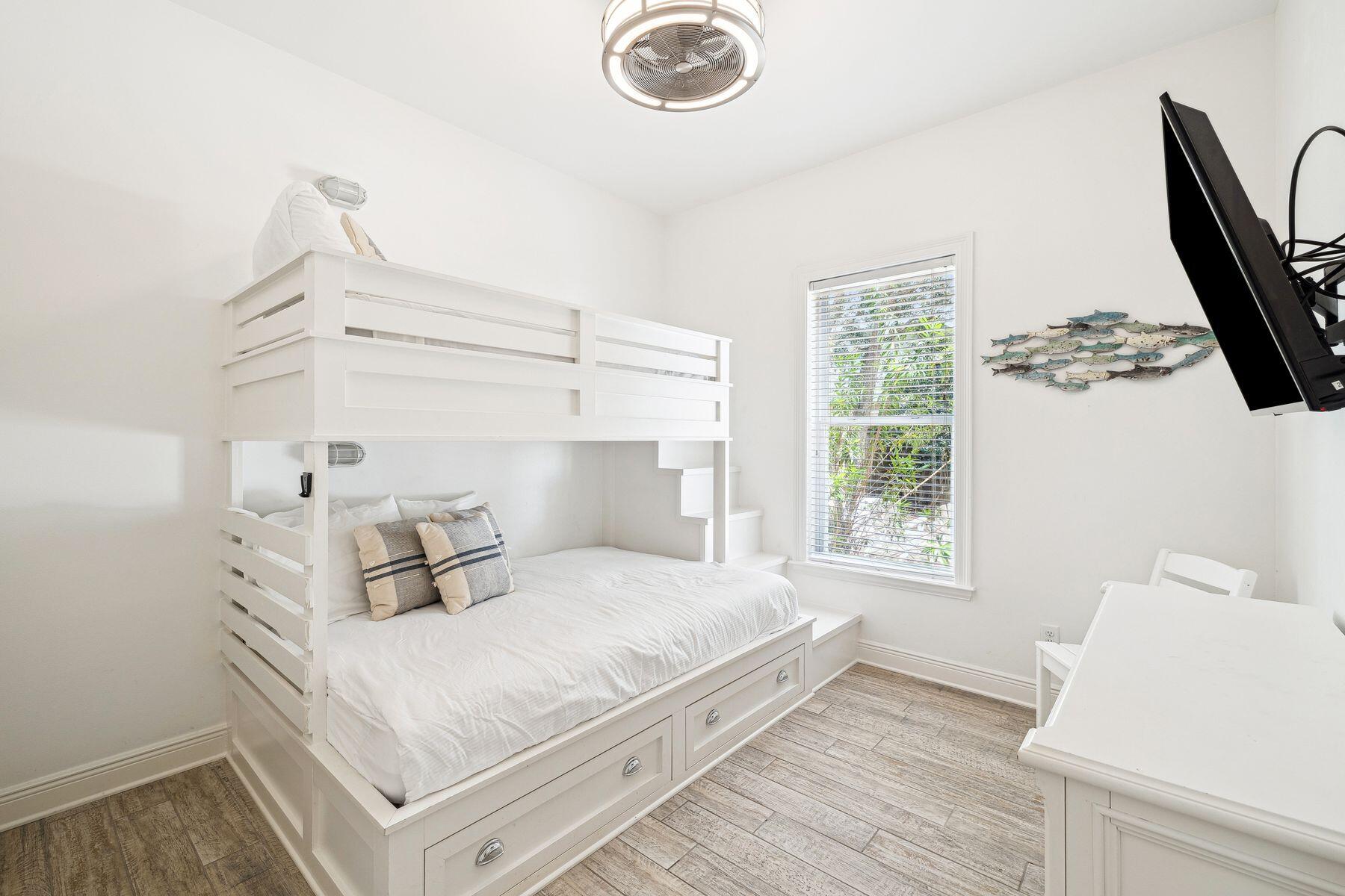 SEAGROVE 1ST ADDN - Residential