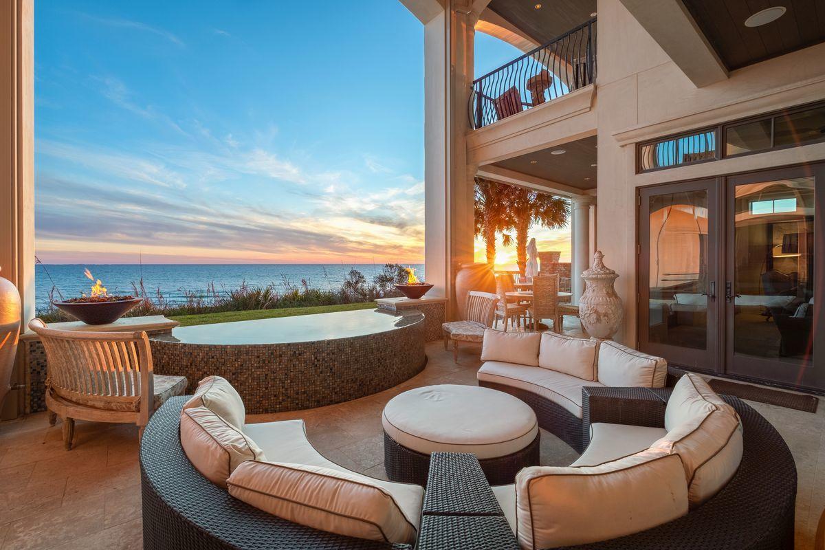 BLUE MOUNTAIN BEACH - Residential