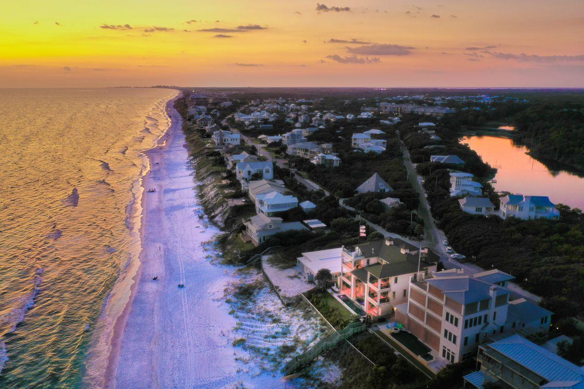 BLUE MOUNTAIN BEACH - Residential