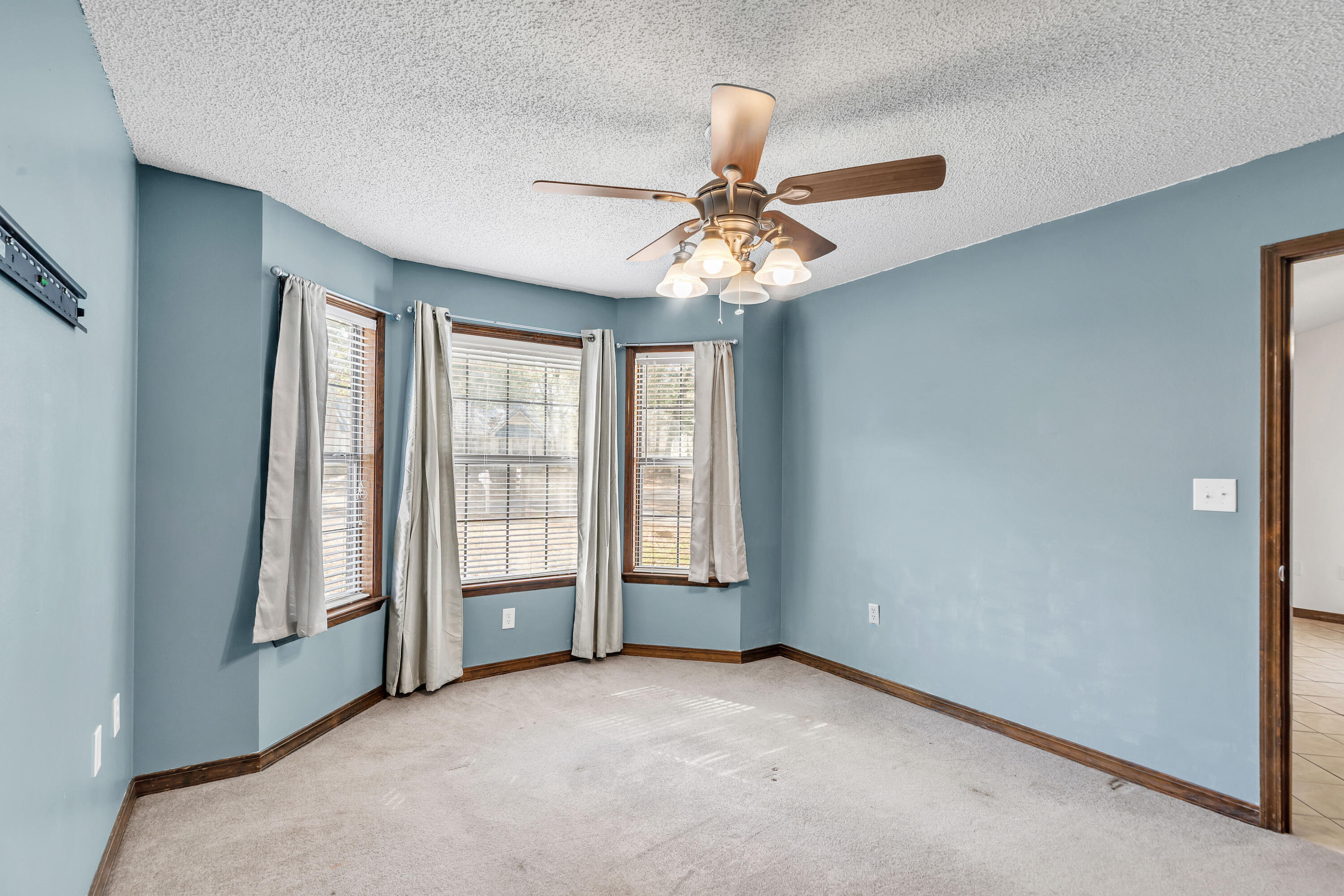 BEACONS BEND - Residential