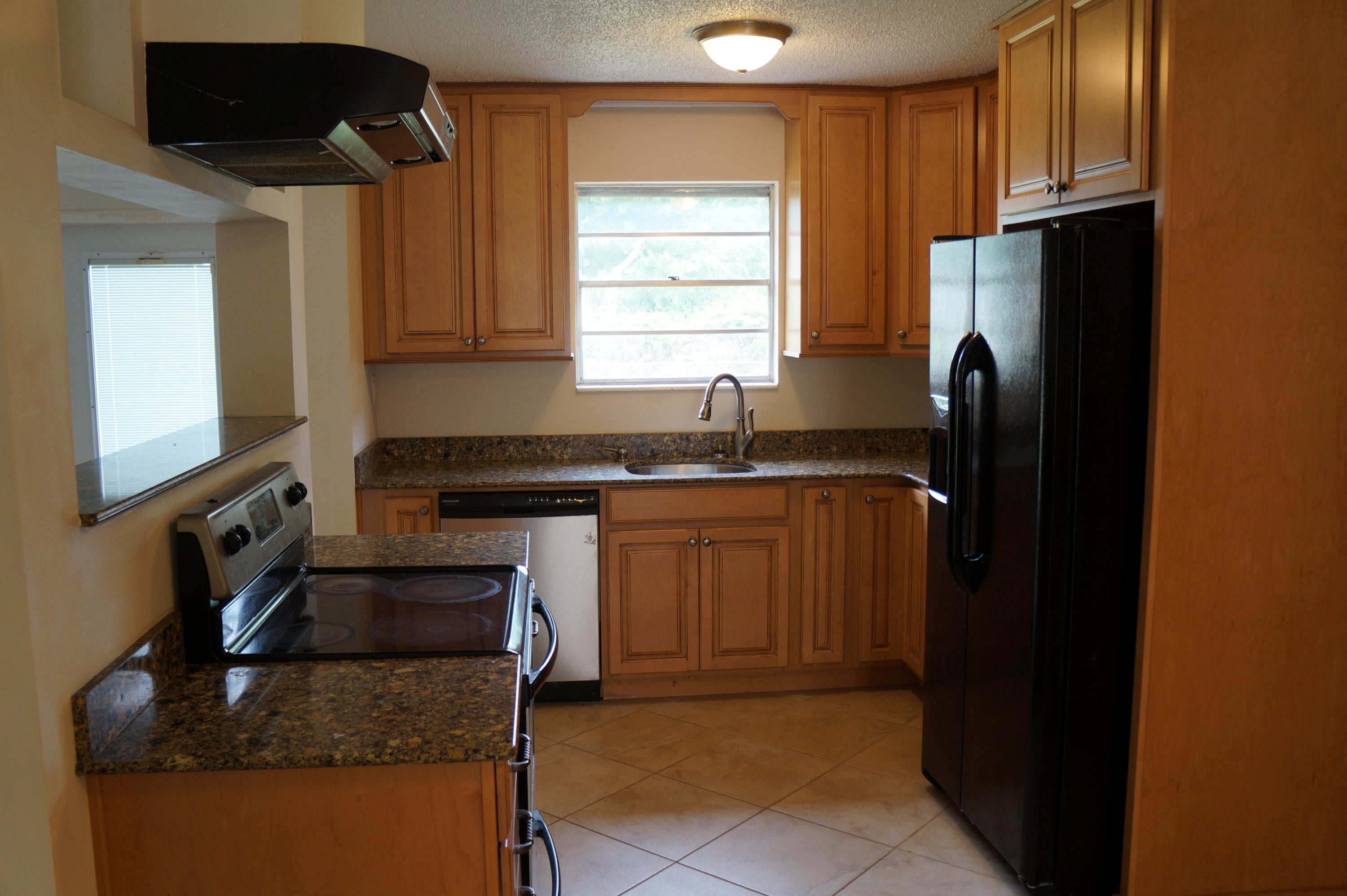 MIRAMAR ESTATES 4TH ADDN - Residential