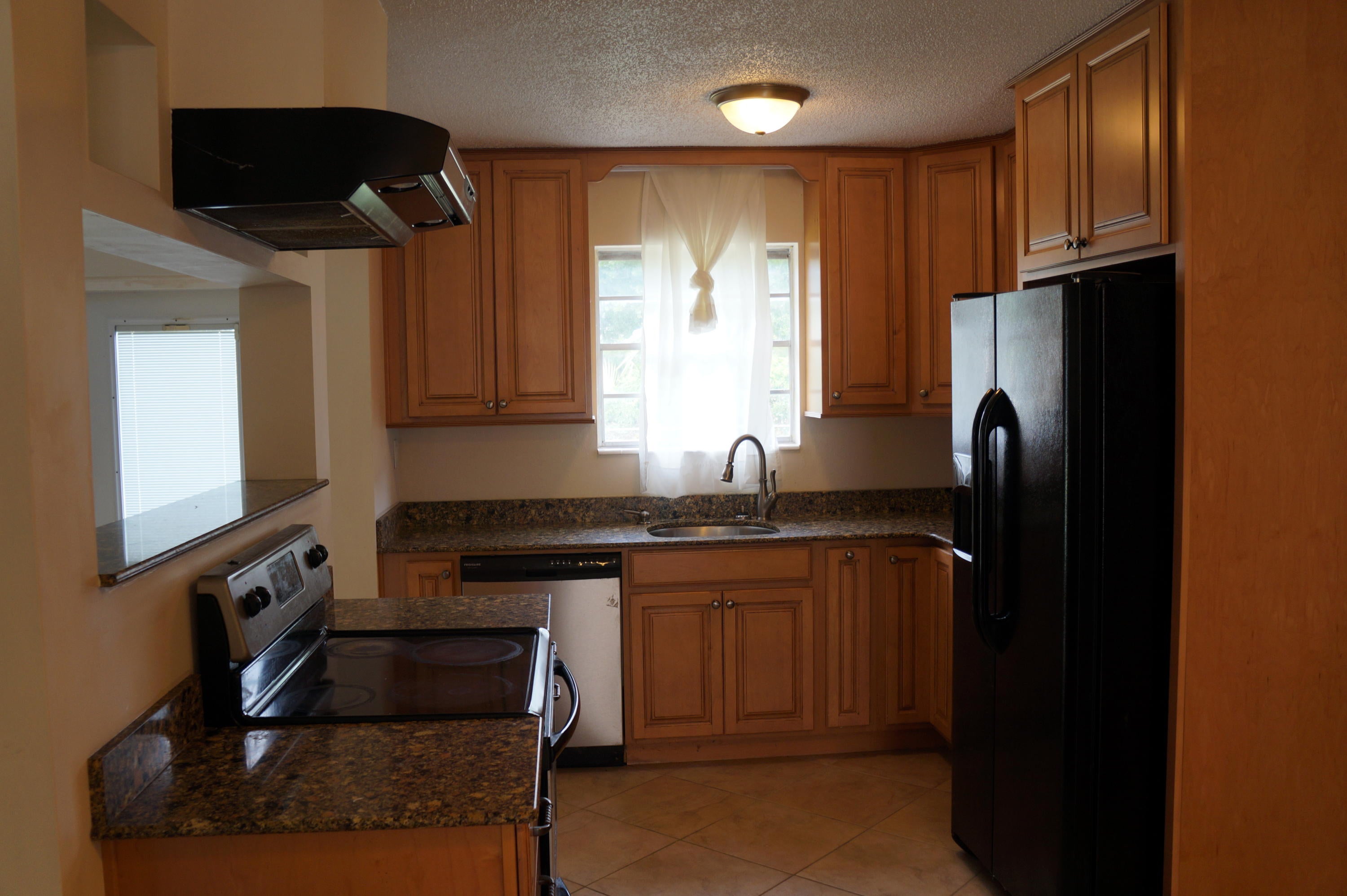 MIRAMAR ESTATES 4TH ADDN - Residential