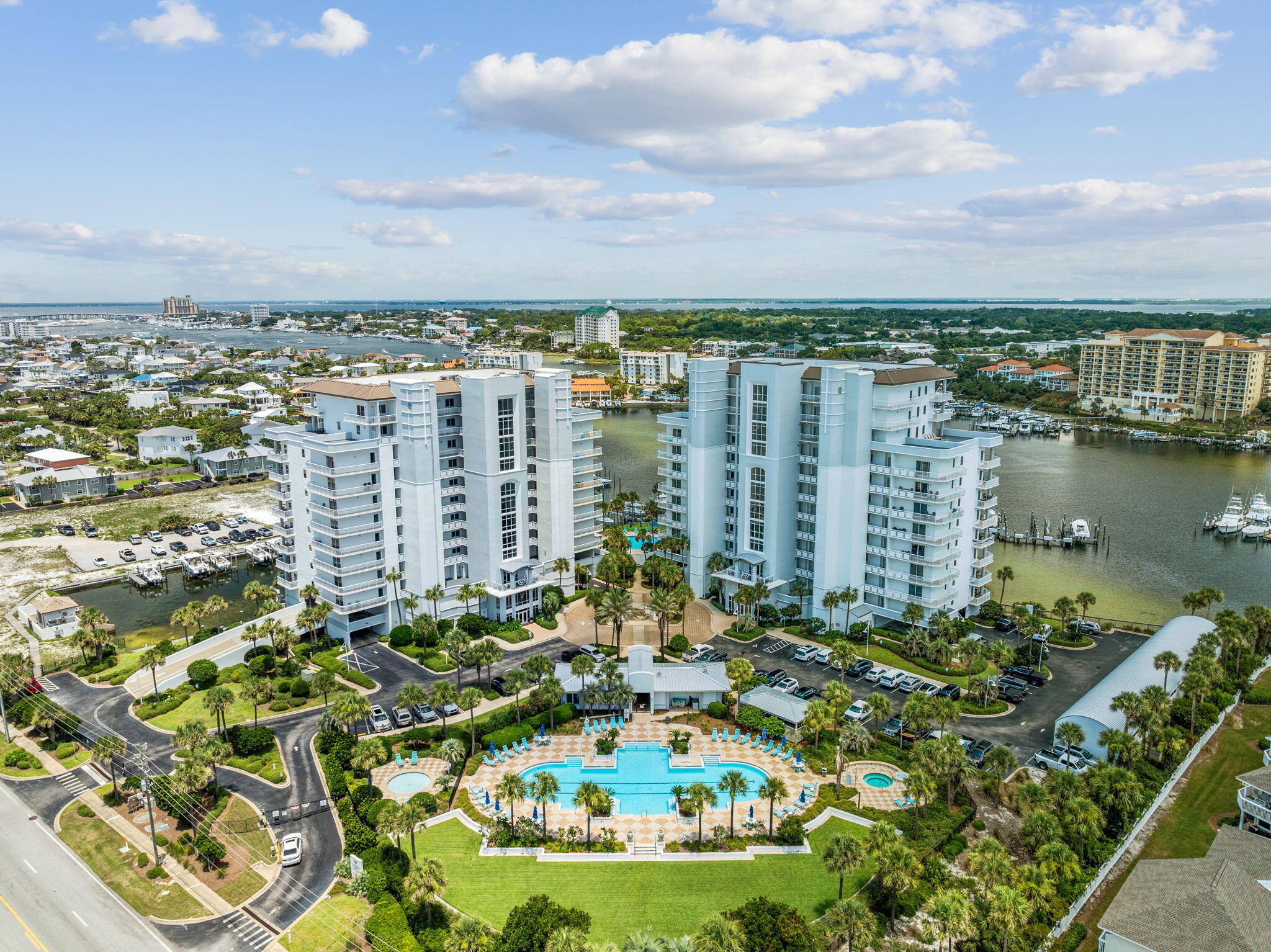 HARBOR LANDING - Residential