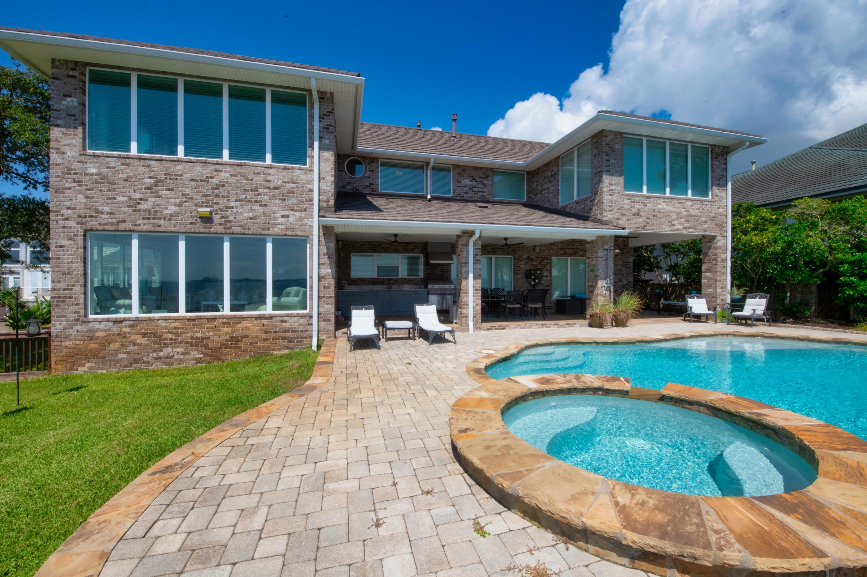 SHALIMAR POINTE S/D - Residential