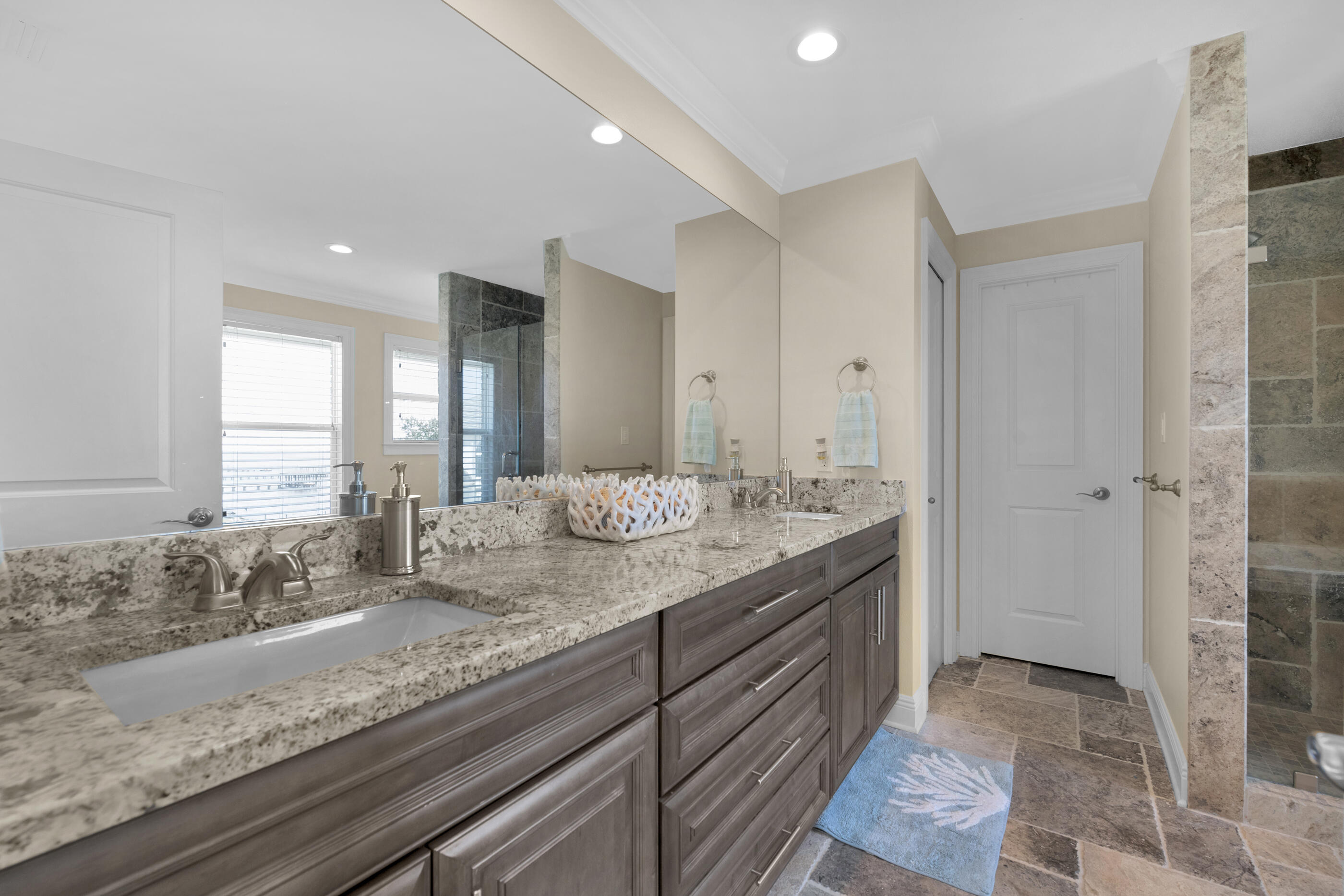 SHALIMAR POINTE S/D - Residential