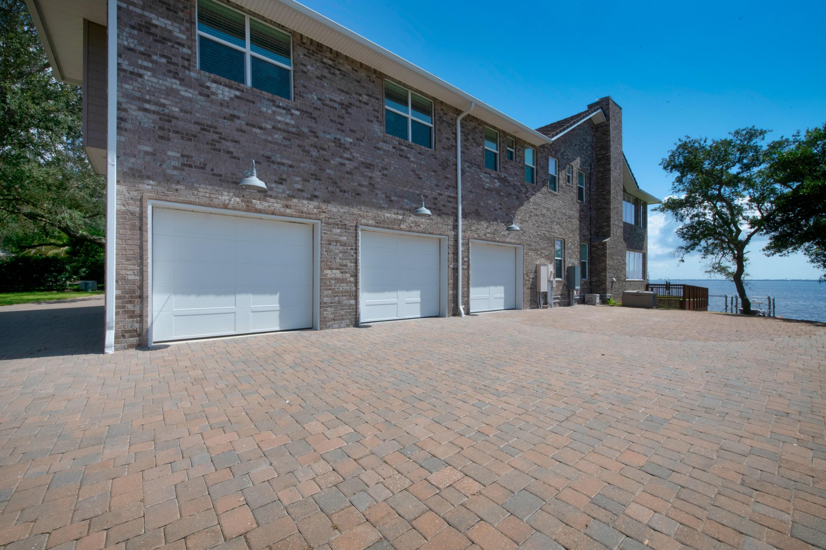 SHALIMAR POINTE S/D - Residential