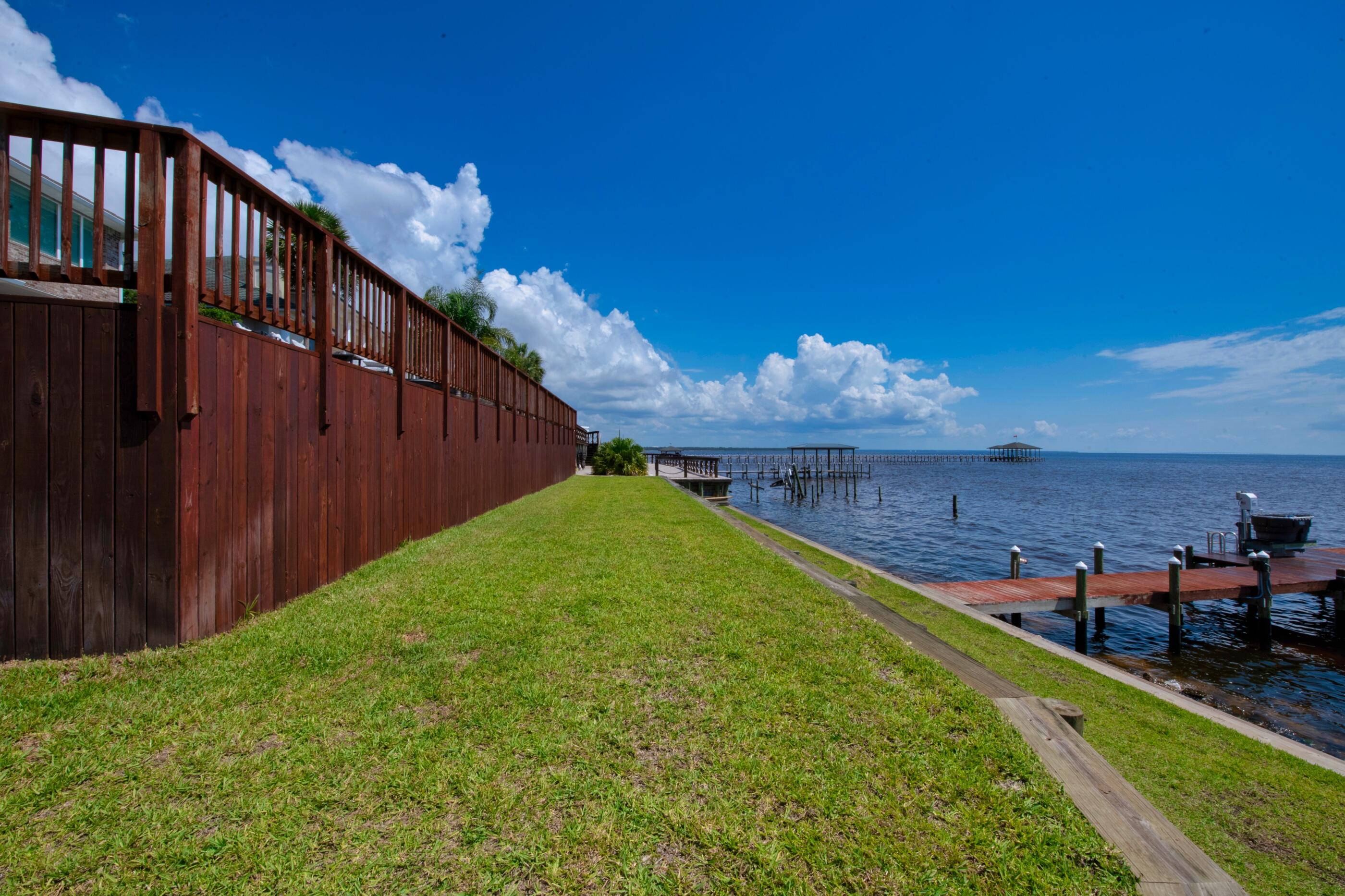 SHALIMAR POINTE S/D - Residential
