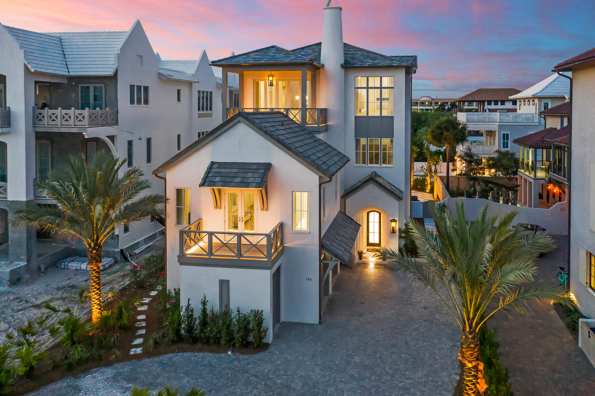 PARADISE BY THE SEA - Residential