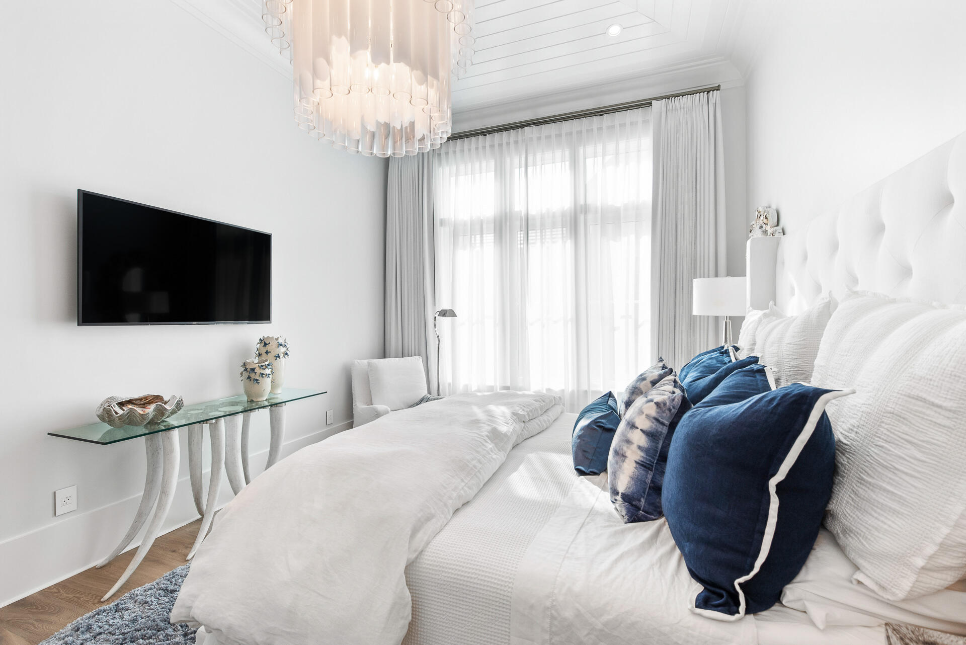 PARADISE BY THE SEA - Residential