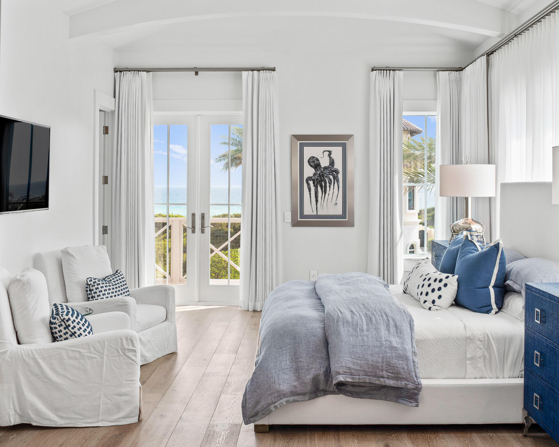 PARADISE BY THE SEA - Residential