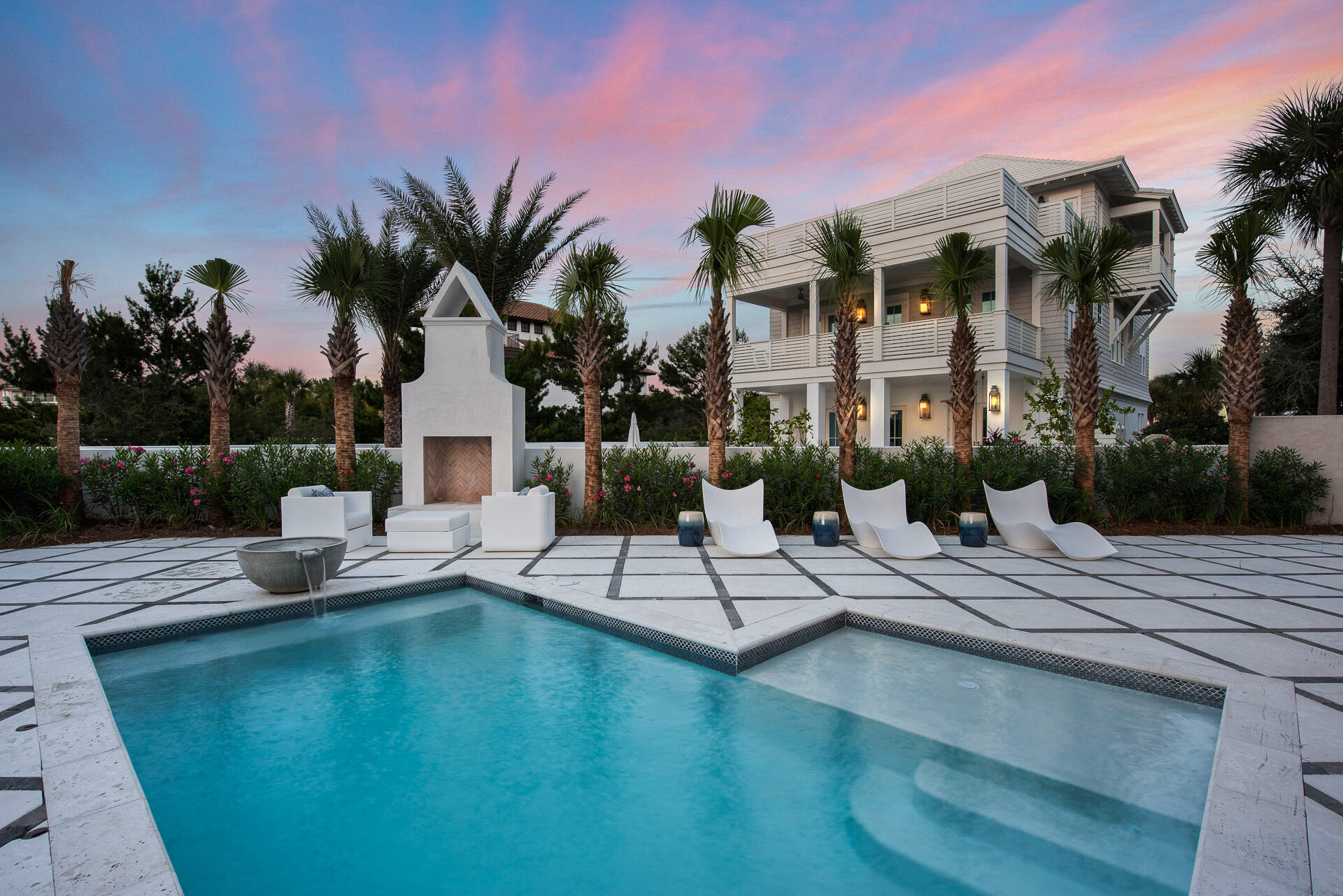 PARADISE BY THE SEA - Residential