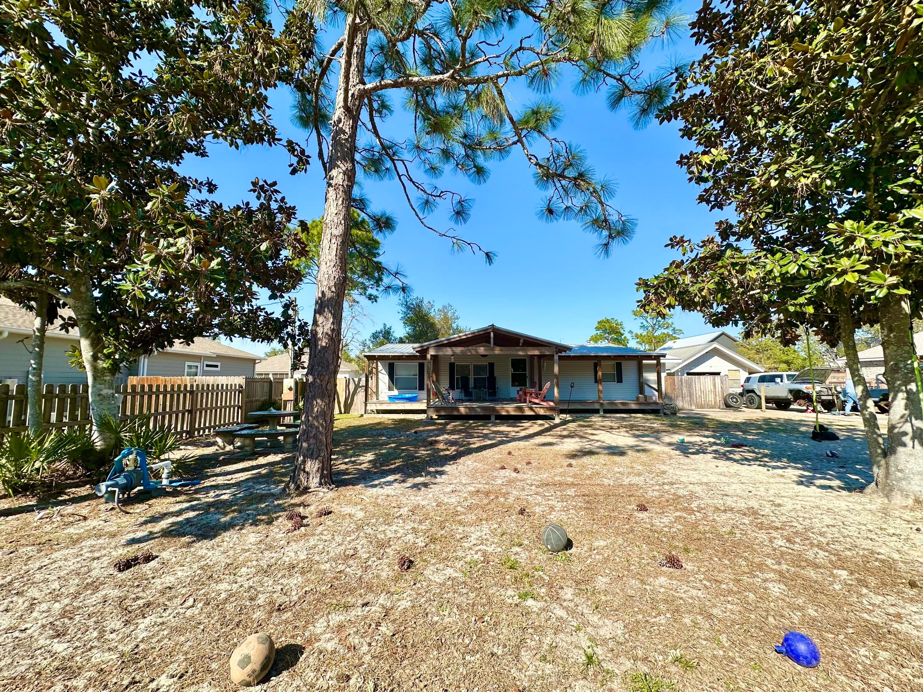 ELIZABETH FARMS 2ND ADDN UNREC - Residential