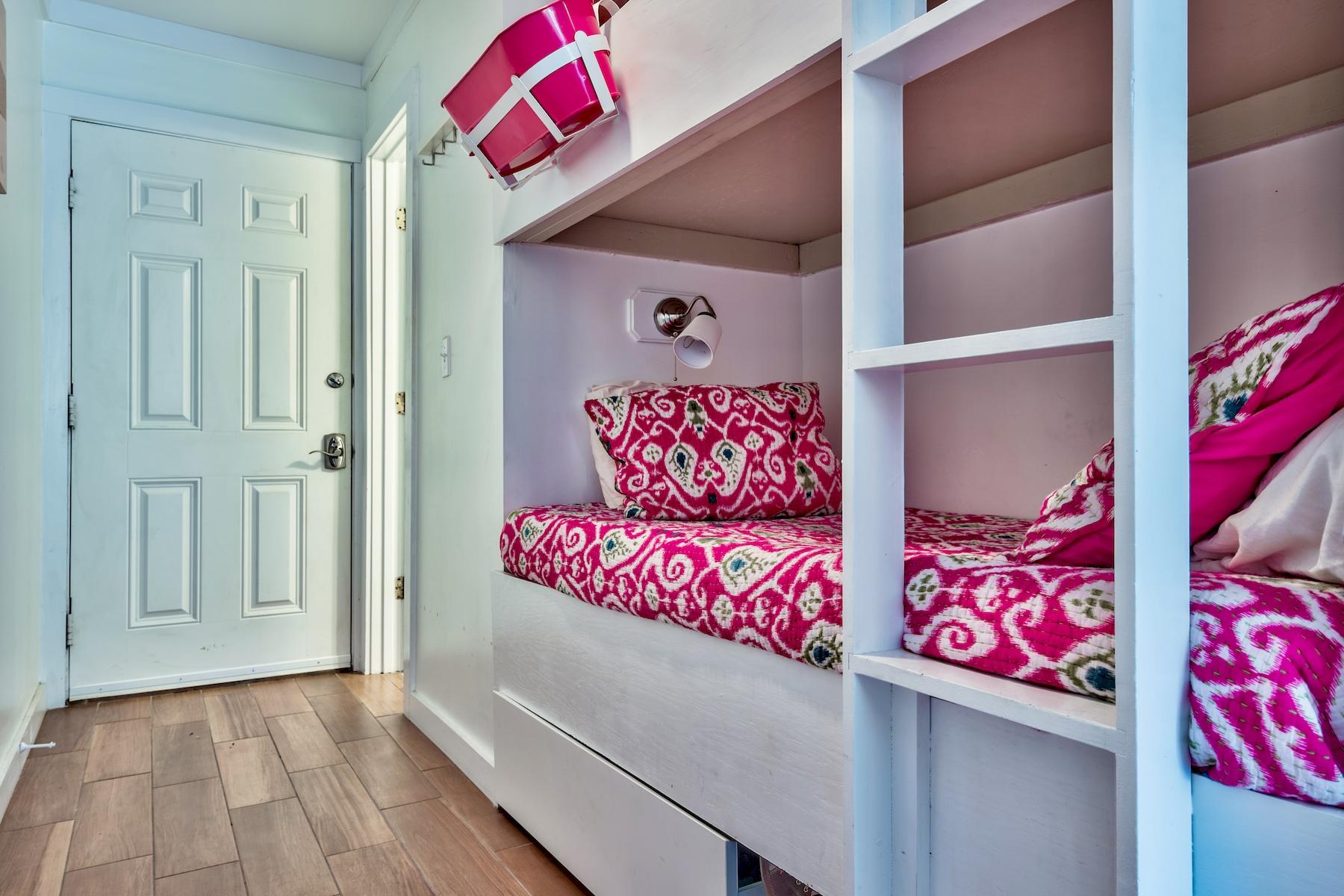 INLET SANDS CONDO - Residential
