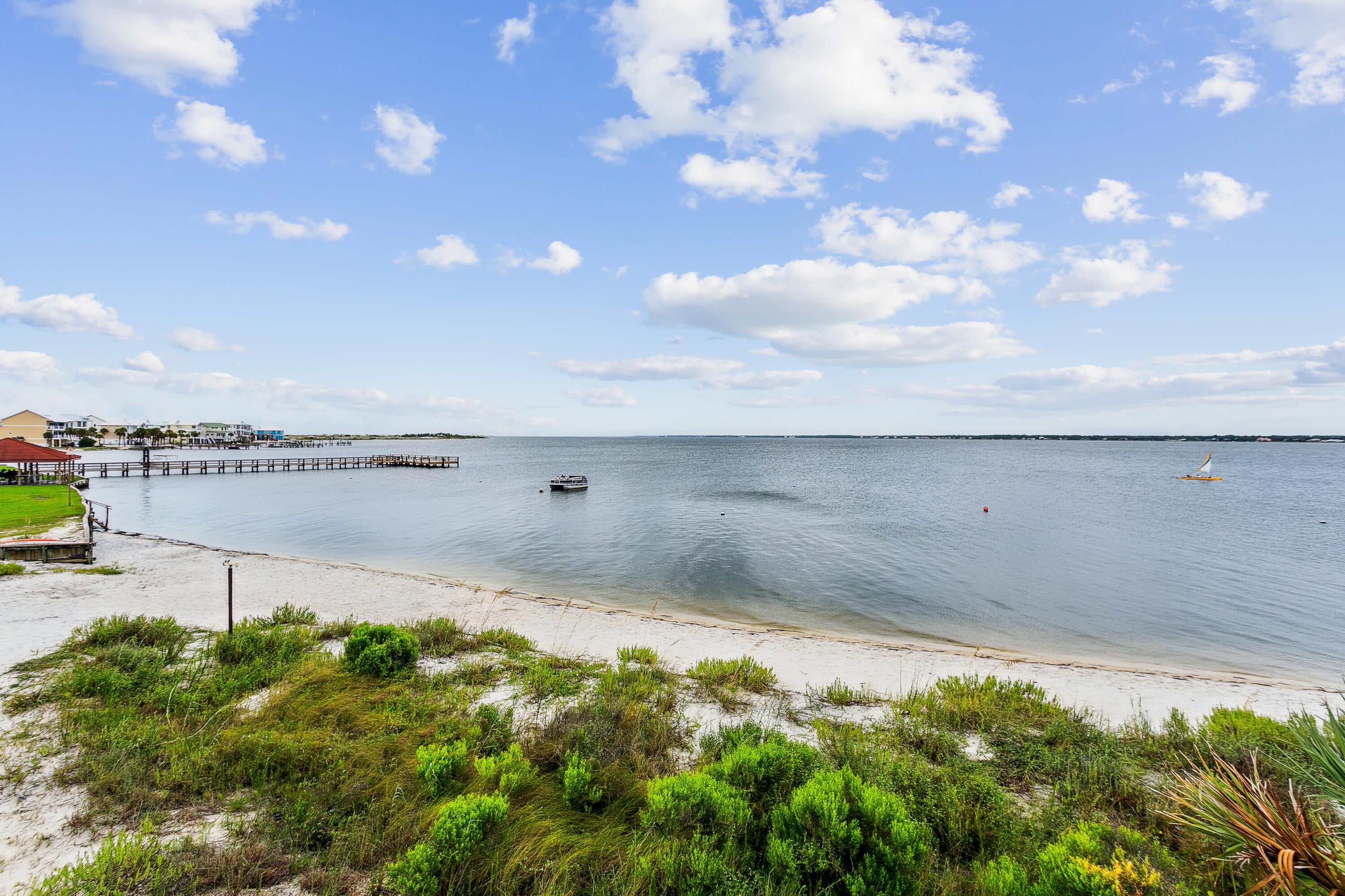 BY THE SEA - Residential