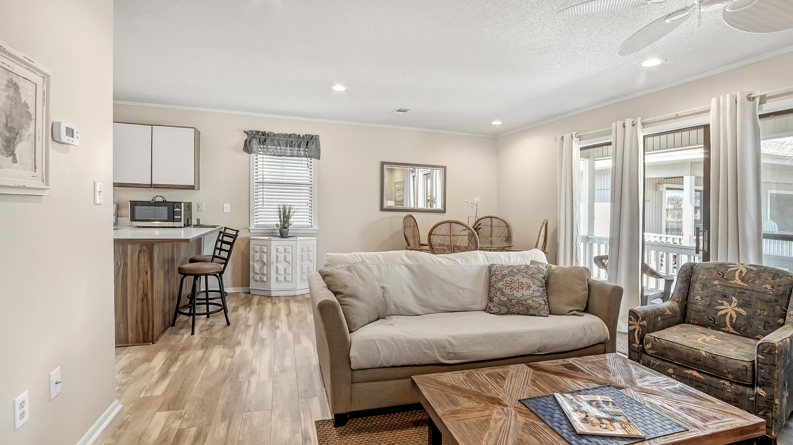 BEACHWOOD VILLAS CONDO - Residential