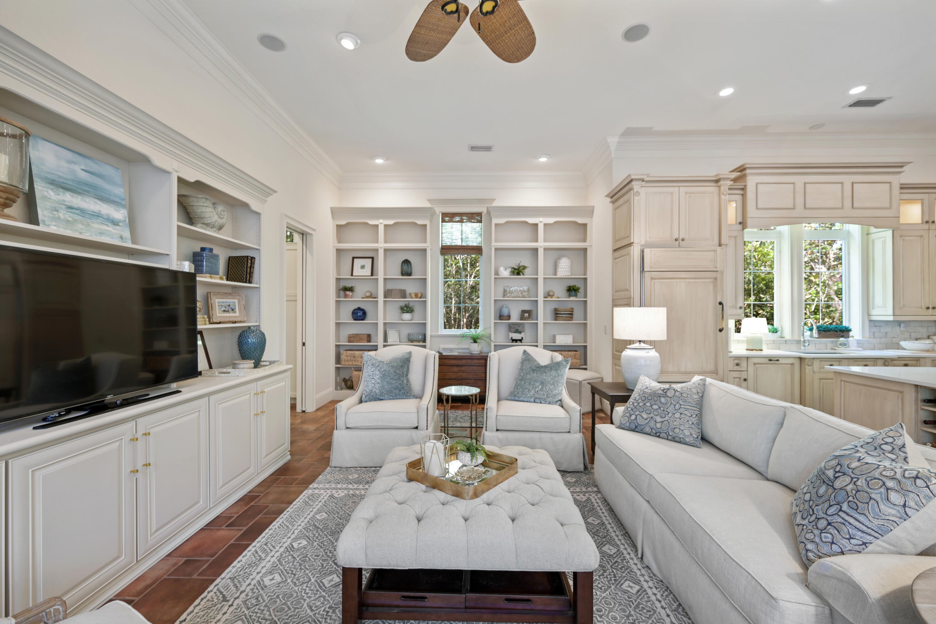 BURNT PINE EAST - Residential