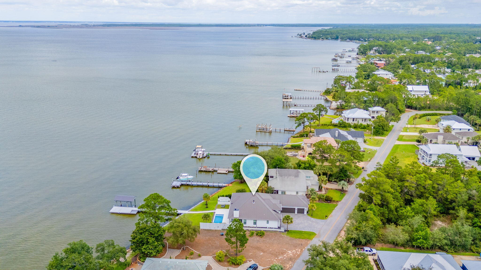 PELICAN BAY - Residential