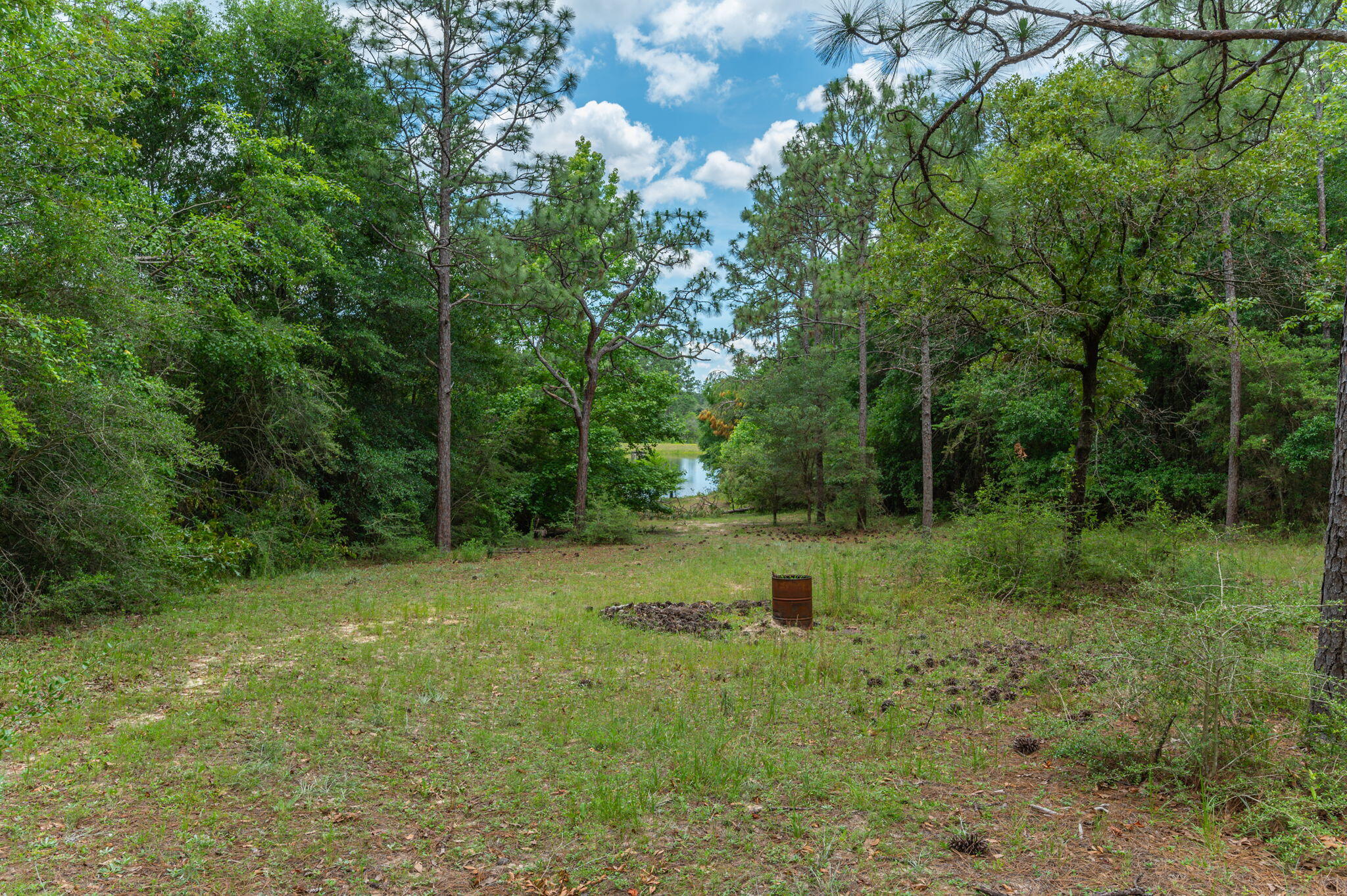 KENNEDY LAKE (UNRECORDED) - Land