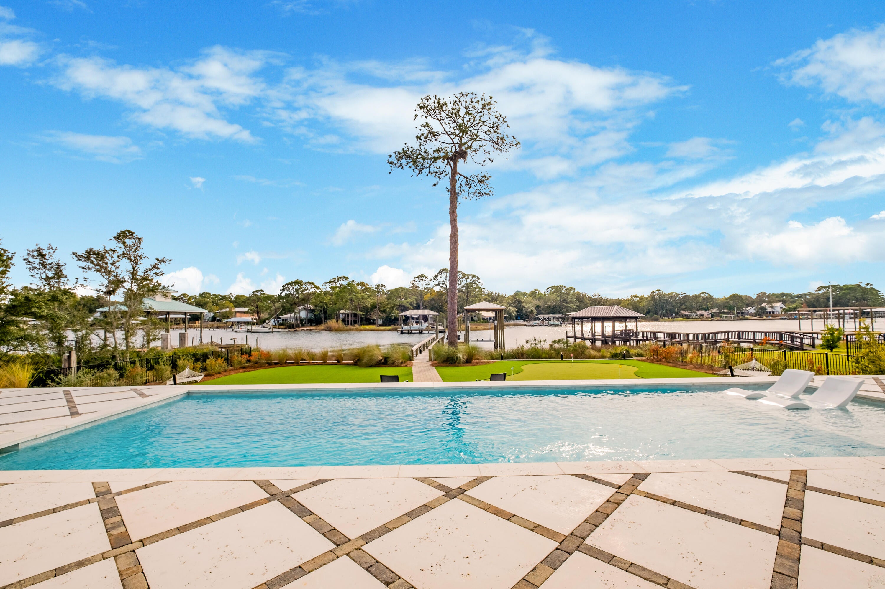 DRIFTWOOD ESTATES - Residential