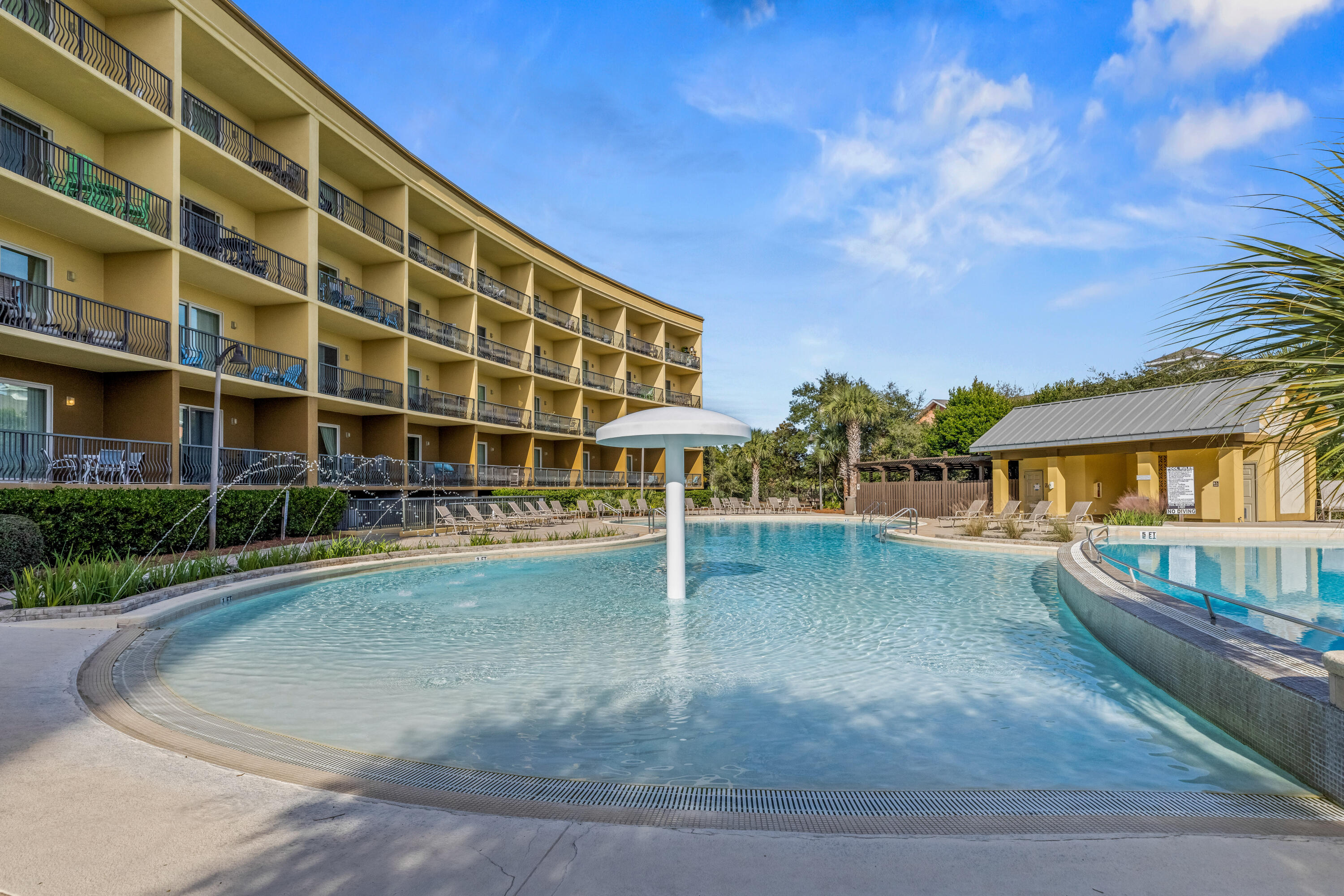 BEACH RESORT - Residential