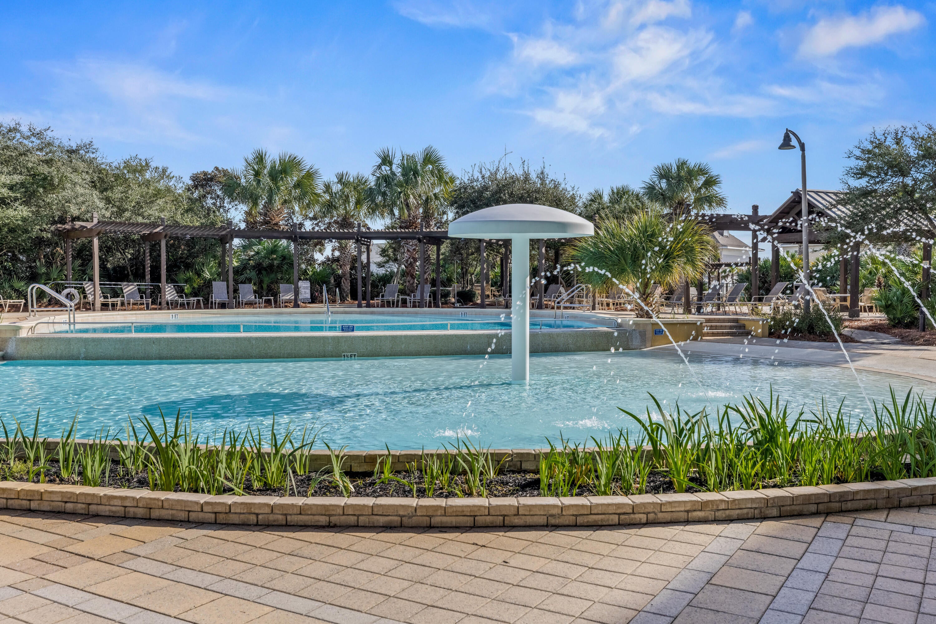 BEACH RESORT - Residential