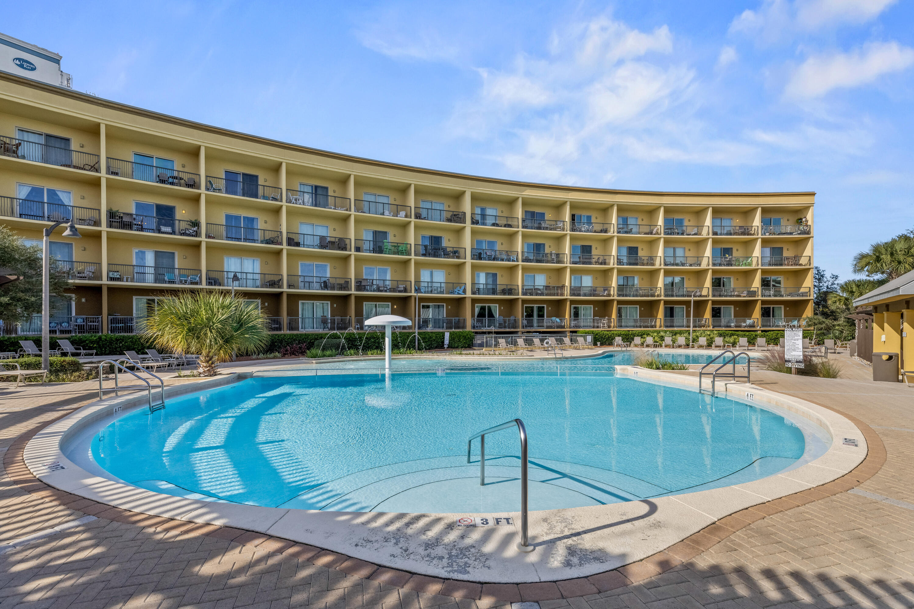 BEACH RESORT - Residential