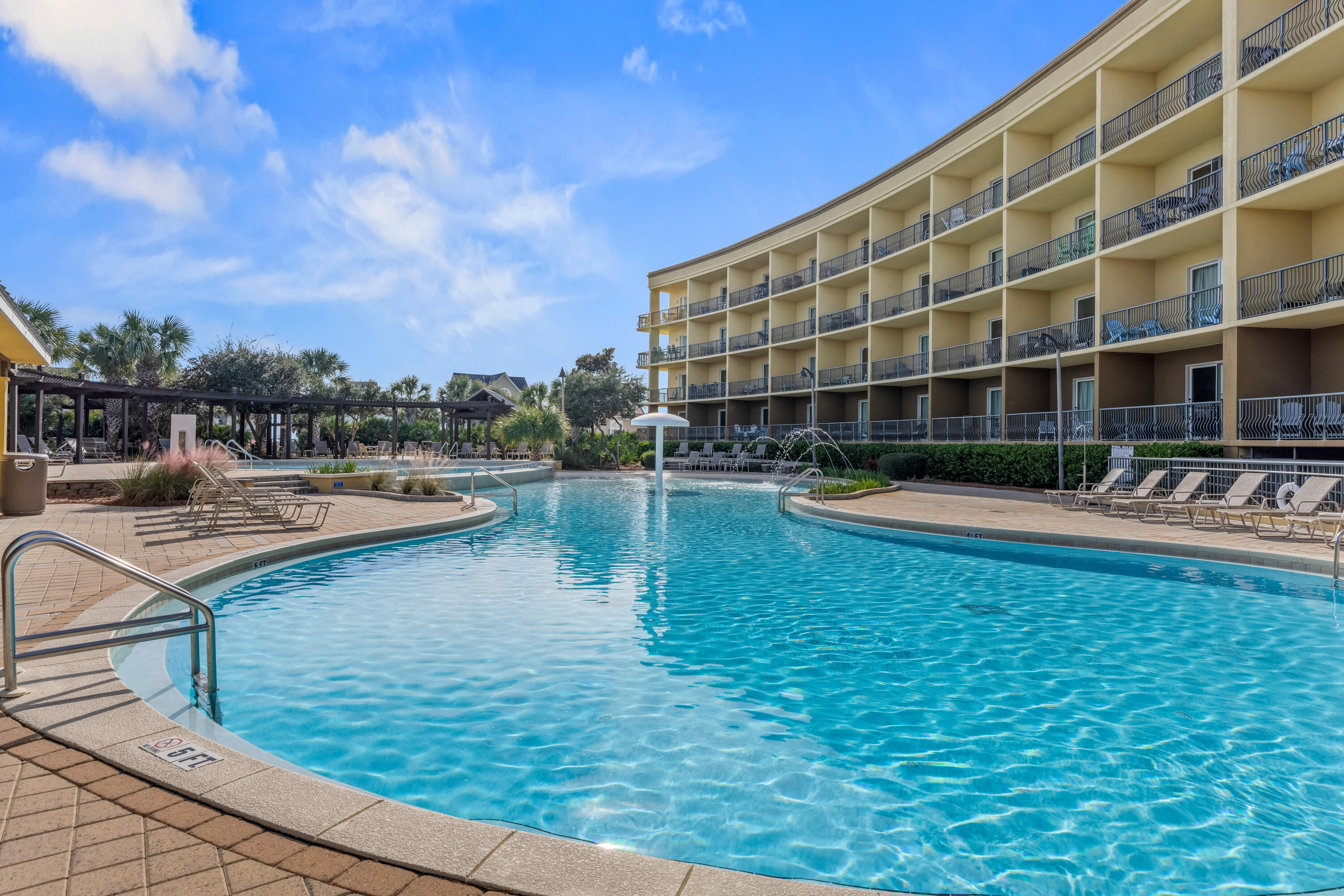 BEACH RESORT - Residential