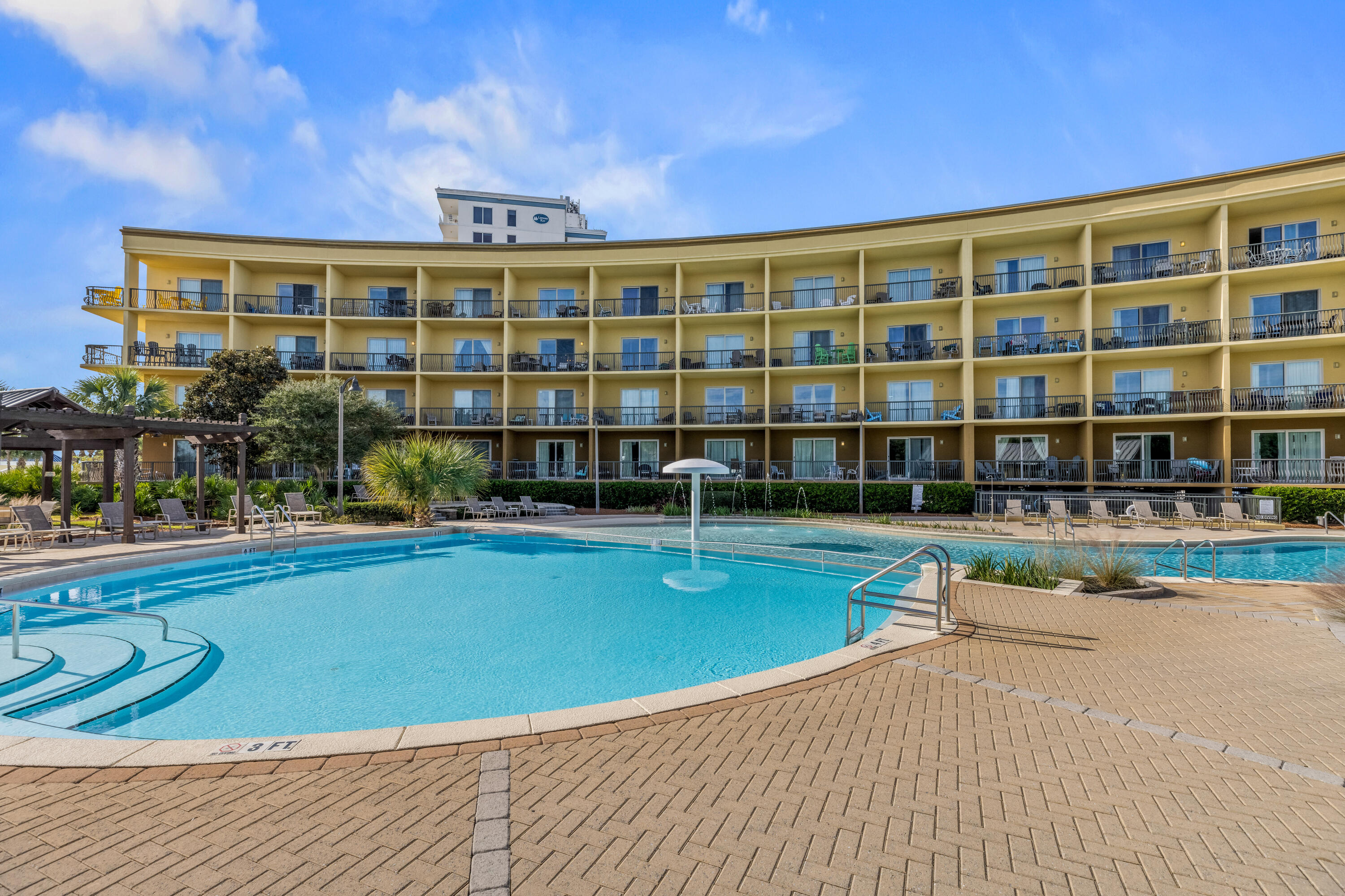 BEACH RESORT - Residential