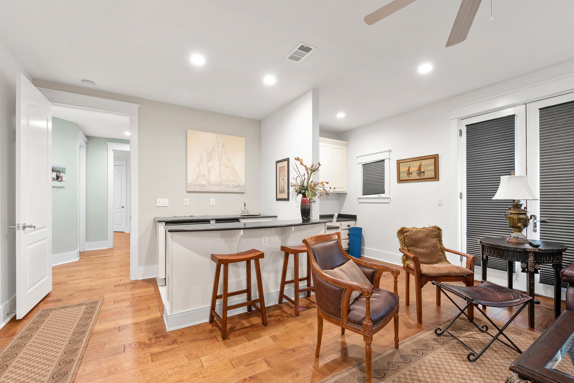 RETREAT THE - Residential