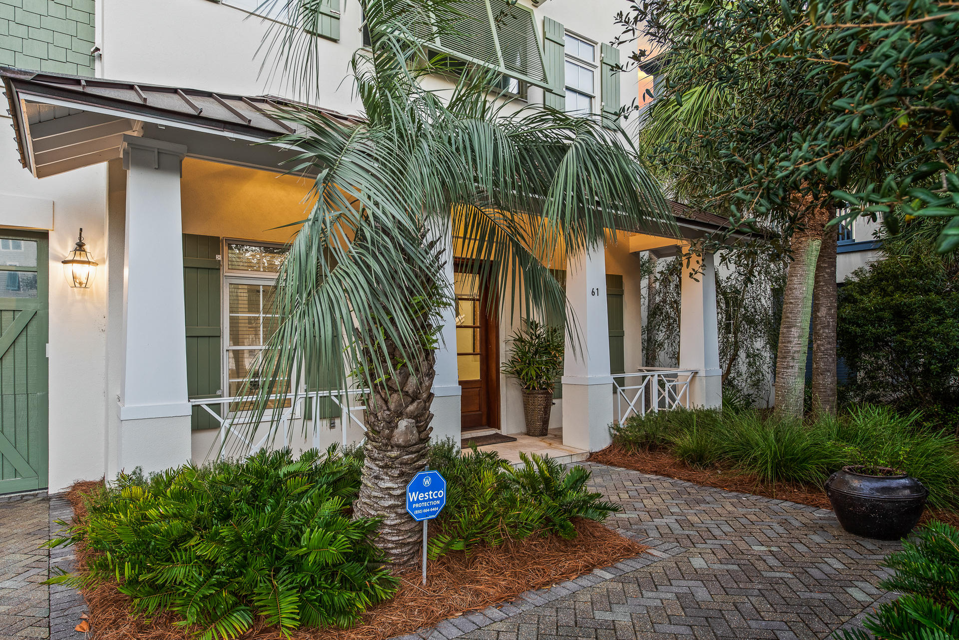 RETREAT THE - Residential