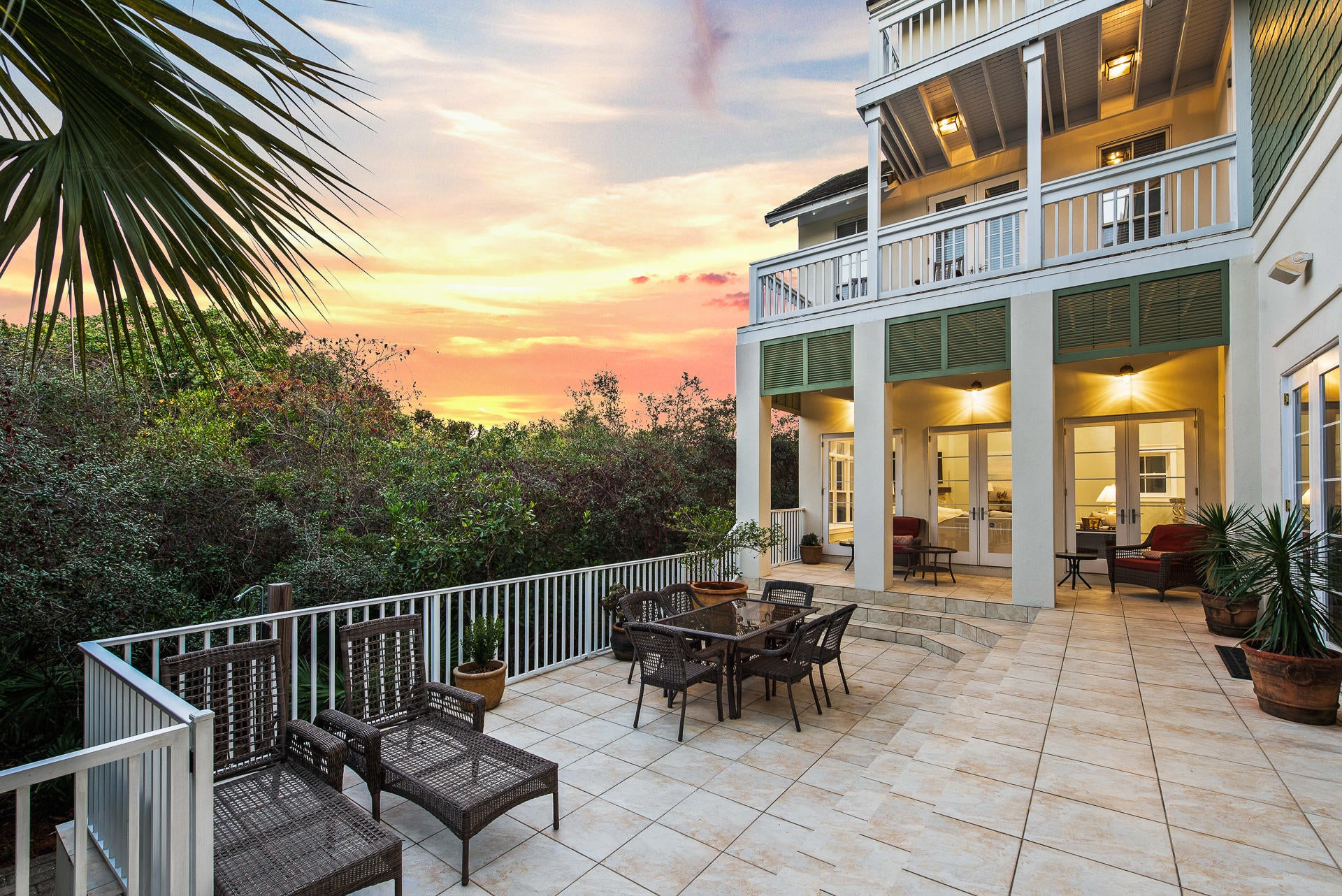 RETREAT THE - Residential