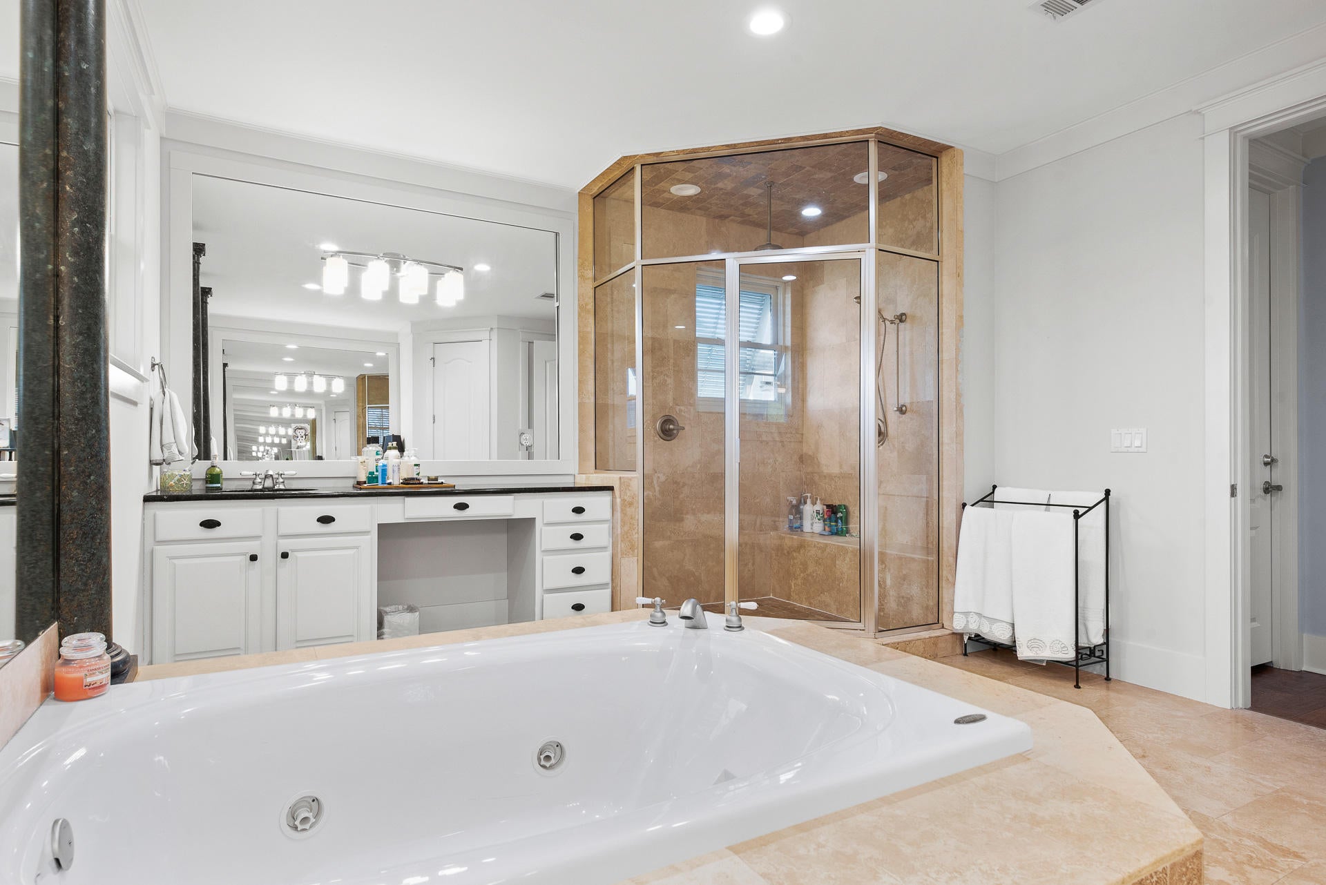 RETREAT THE - Residential