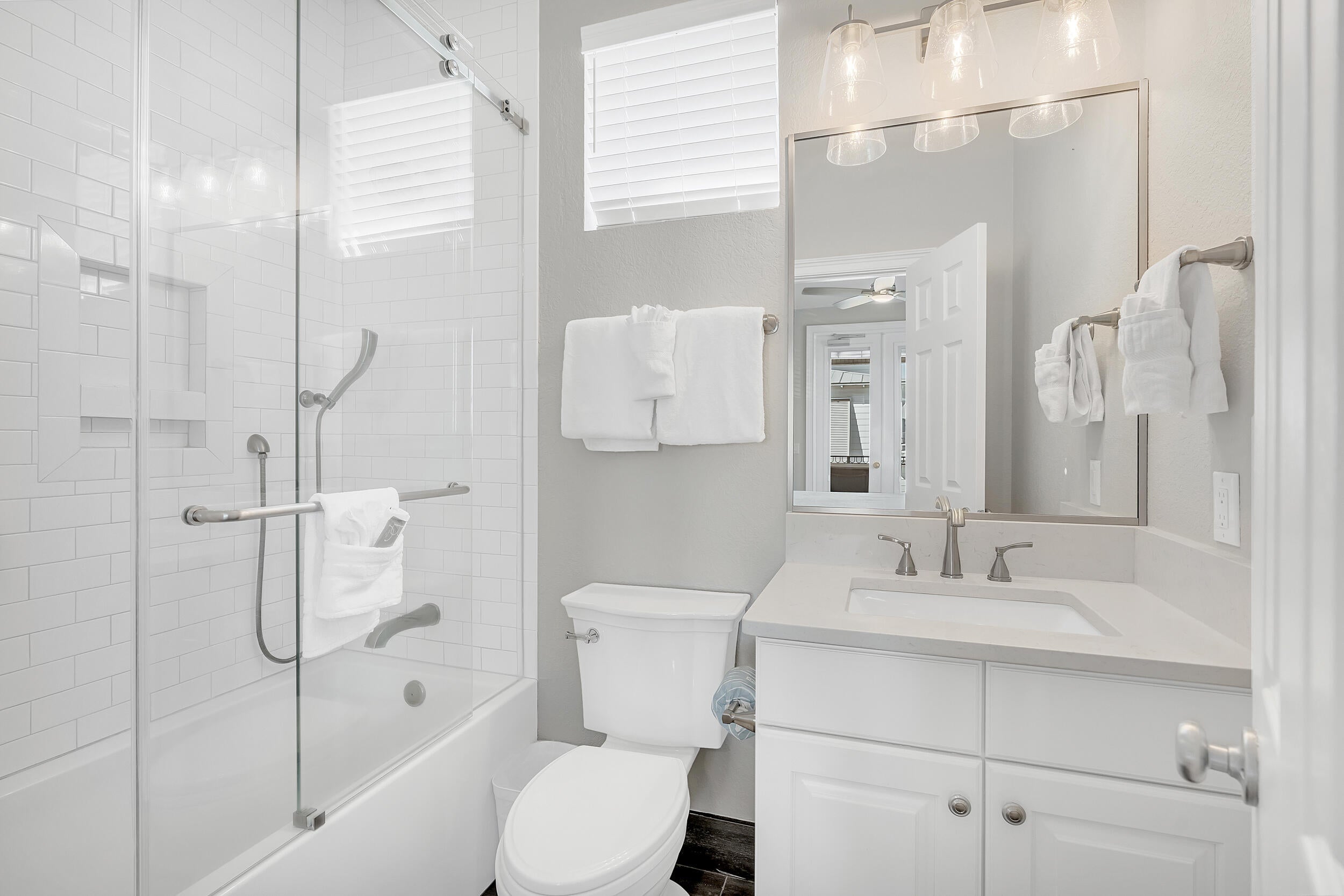 CRYSTAL SHORES - Residential