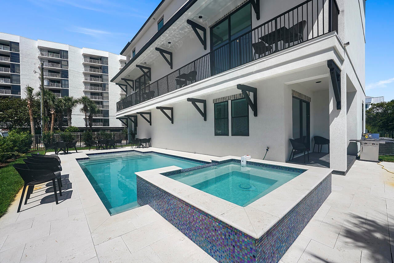 SNOW DRIFT BEACH - Residential